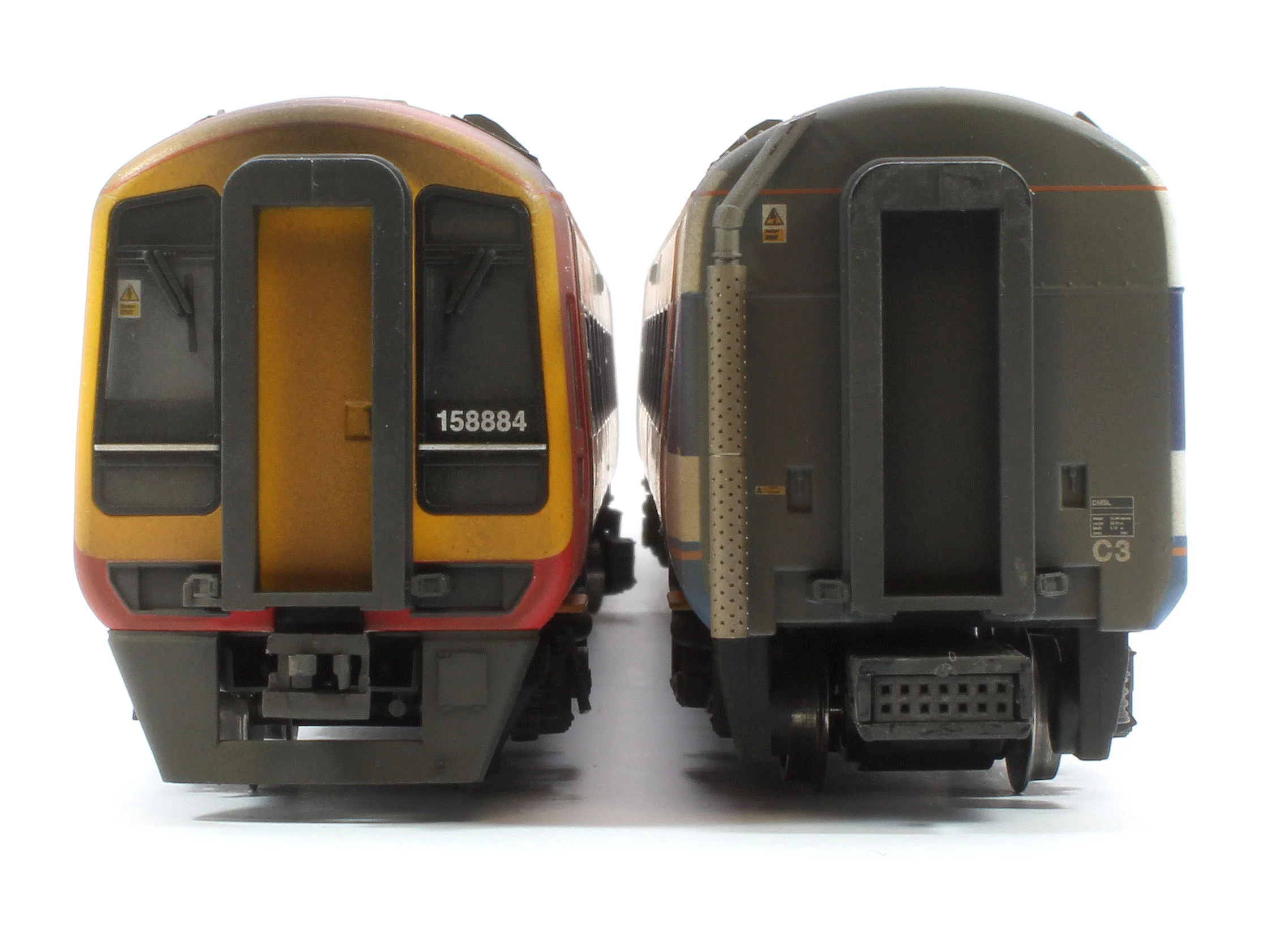 31-495SFW Bespoke Weathered Class 158 2-Car DMU 158884 South West Trains - DCC Sound - Image 14