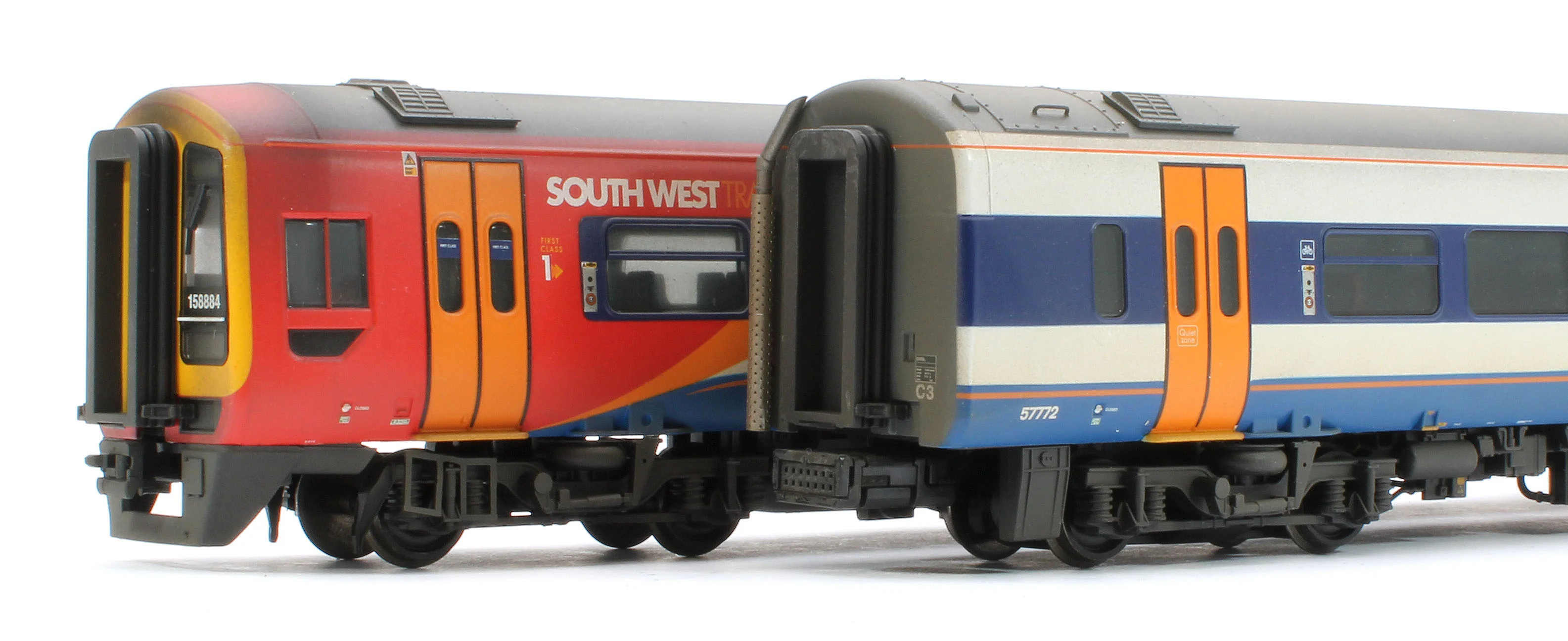 31-495SFW Bespoke Weathered Class 158 2-Car DMU 158884 South West Trains - DCC Sound - Image 18
