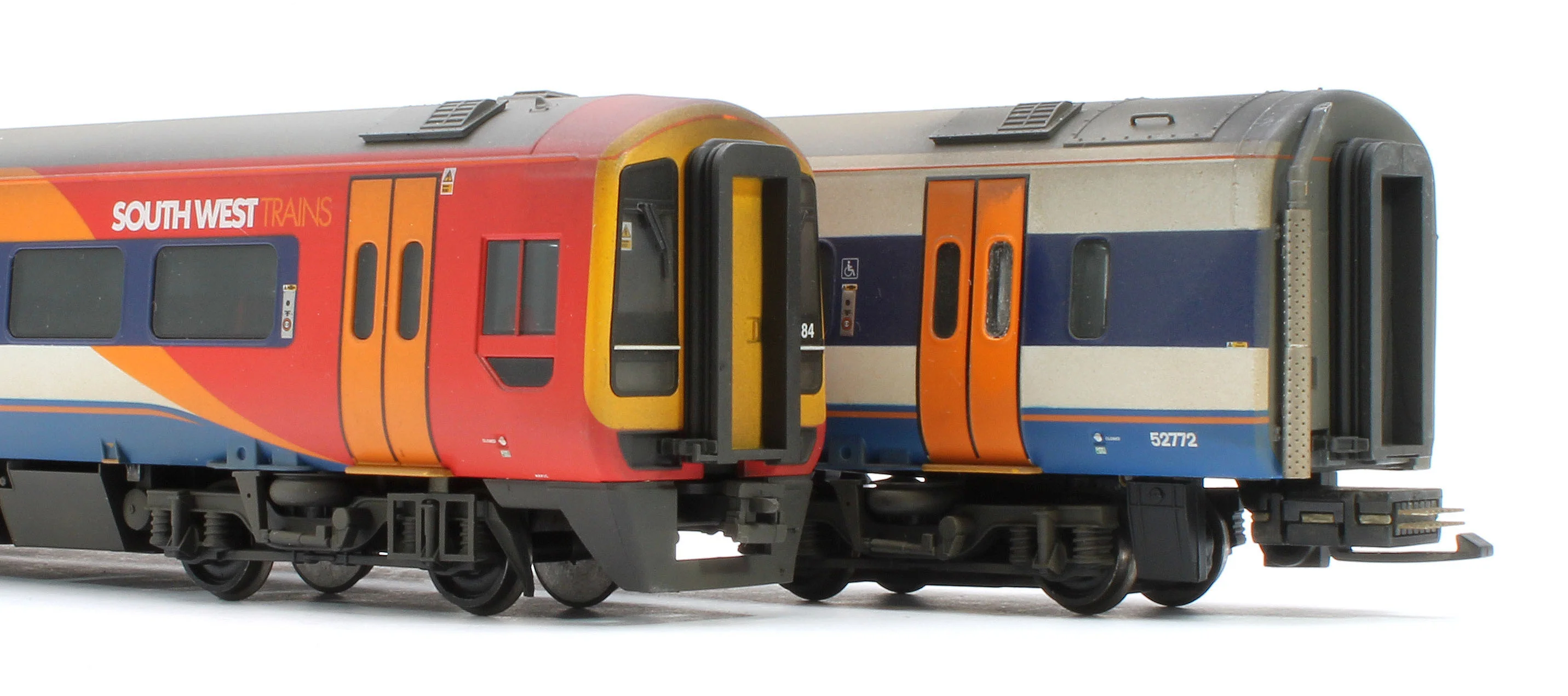 31-495SFW Bespoke Weathered Class 158 2-Car DMU 158884 South West Trains - DCC Sound - Image 19
