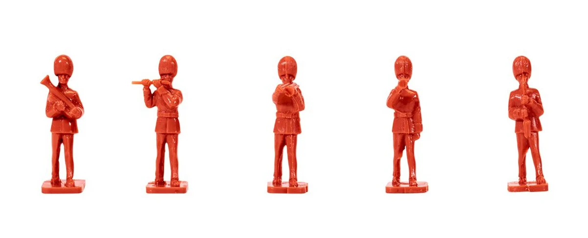A00702V Guards Colour Party Model Kit - Image 3