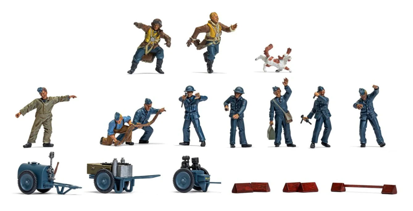 A04702 WWII RAF Ground Crew Model Kit - Image 6