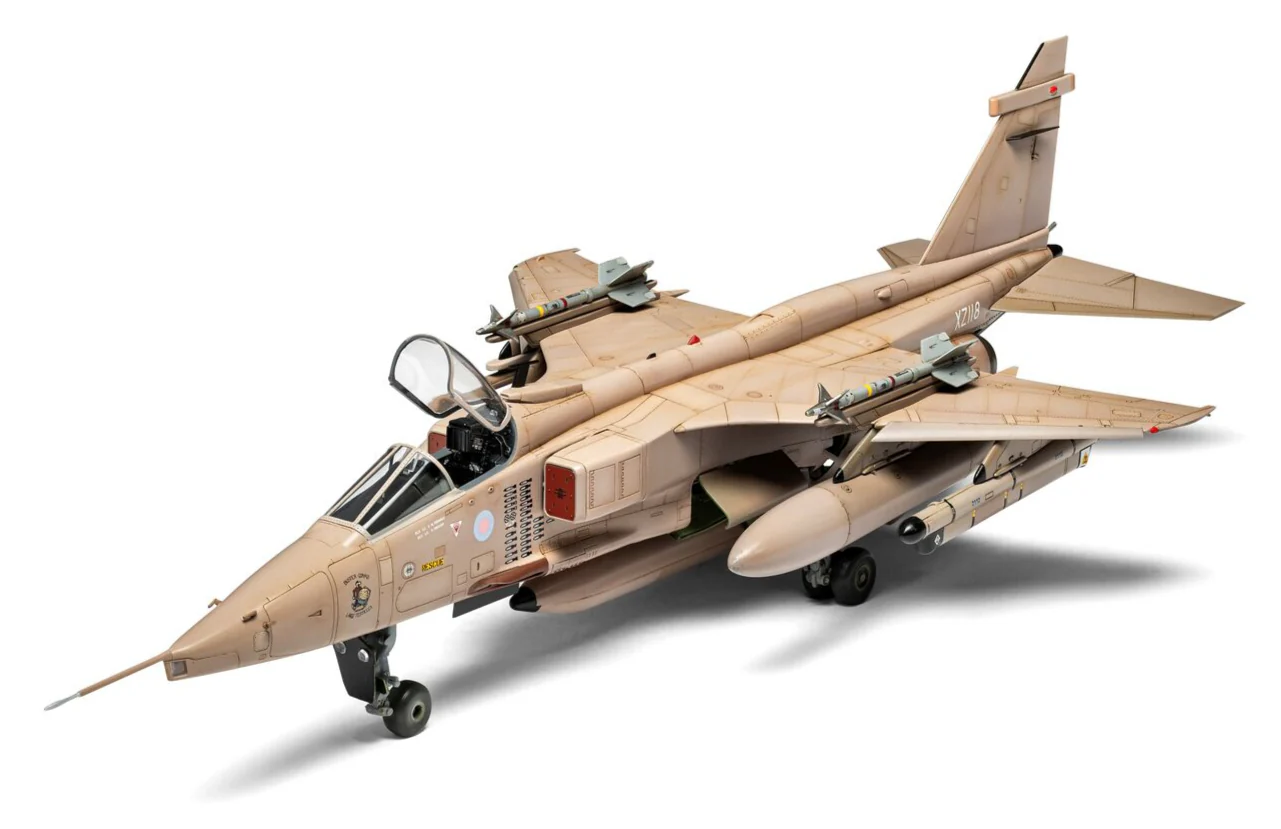 A11010 SEPECAT Jaguar GR.1/GR.1A Model Kit - Image 7