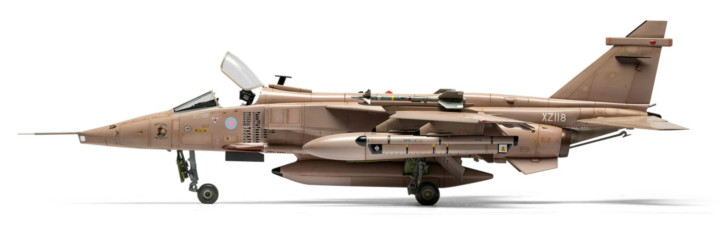A11010 SEPECAT Jaguar GR.1/GR.1A Model Kit - Image 8