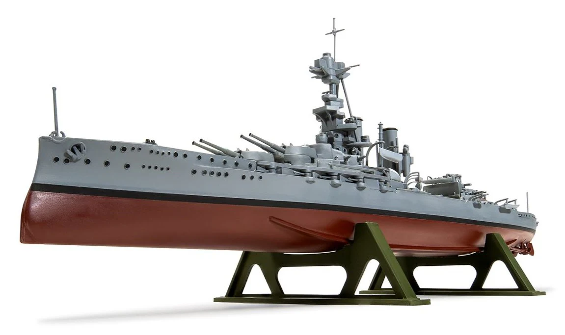 A04210V HMS Iron Duke Model Kit - Image 3