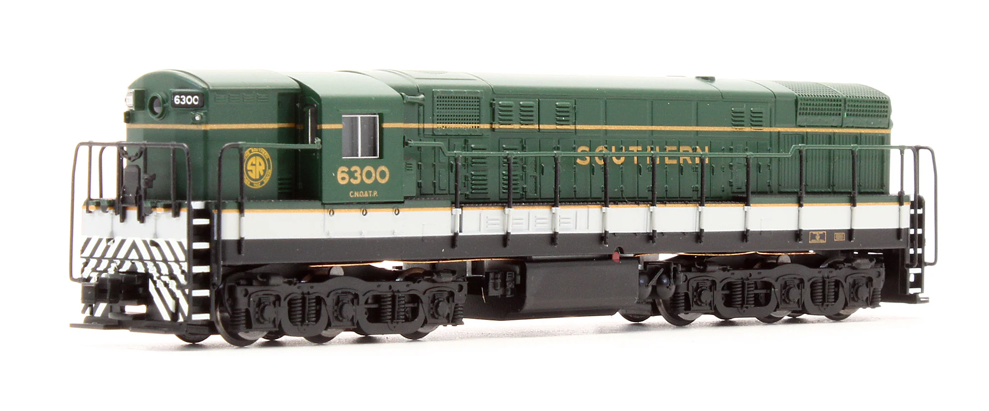 Pre-Owned 40 002 819 Train Master Diesel Locomotive Southern Road - Road #6300
