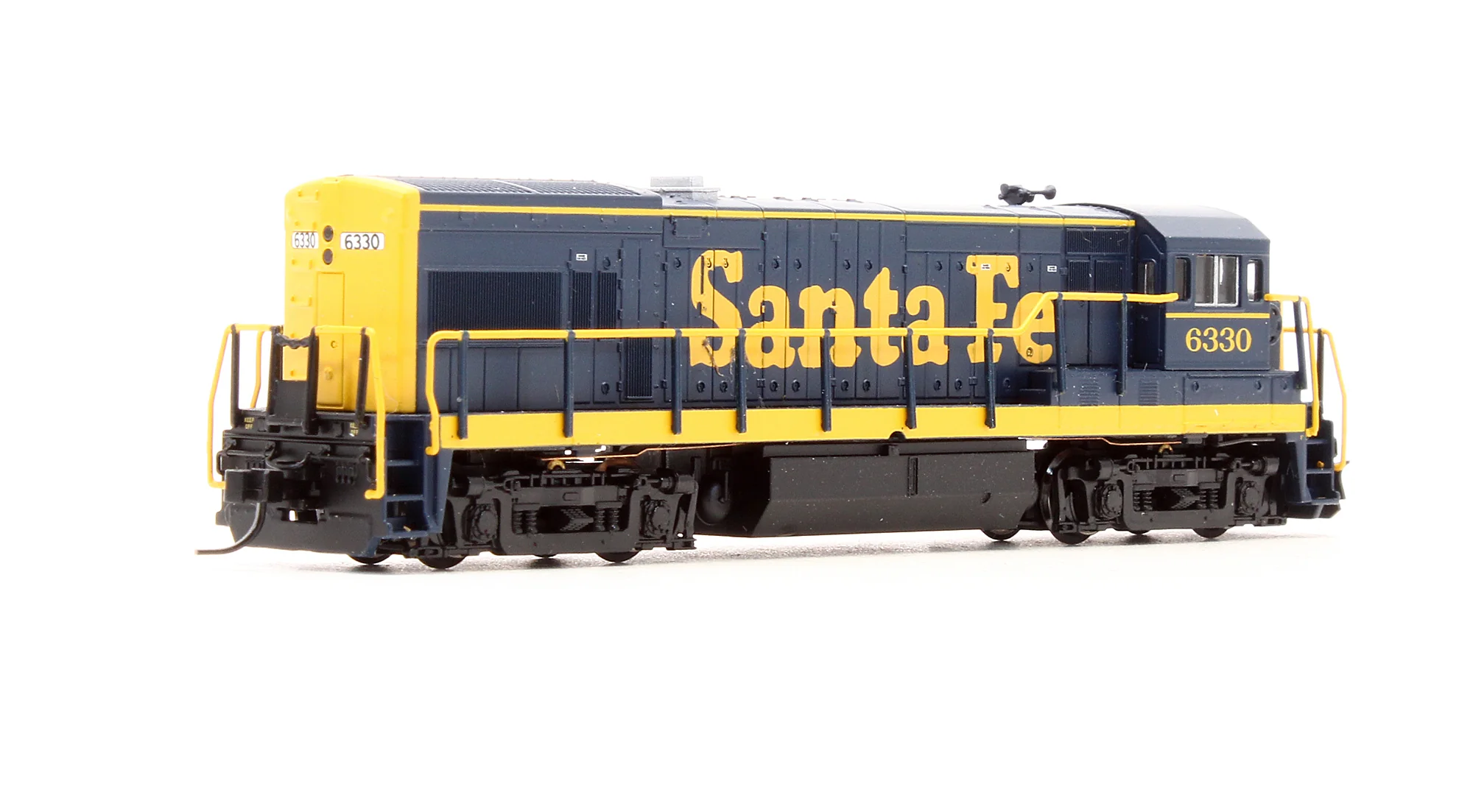 Pre-Owned 45926 U23B Diesel Locomotive Santa Fe- Road #6330 - Image 2