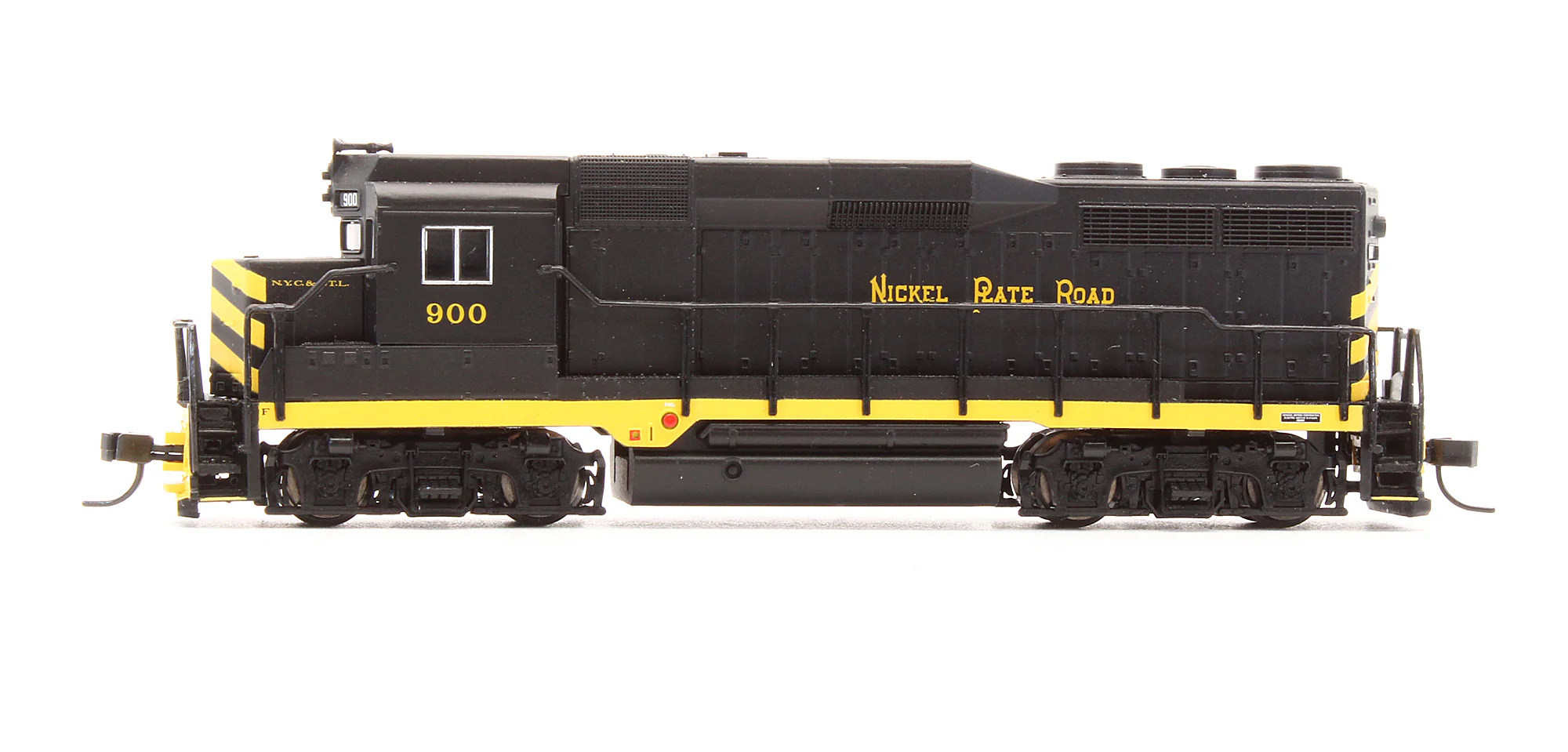 Pre-Owned 47541 GP30 Diesel Locomotive Nickel Plate Road - Road #900 - Image 4