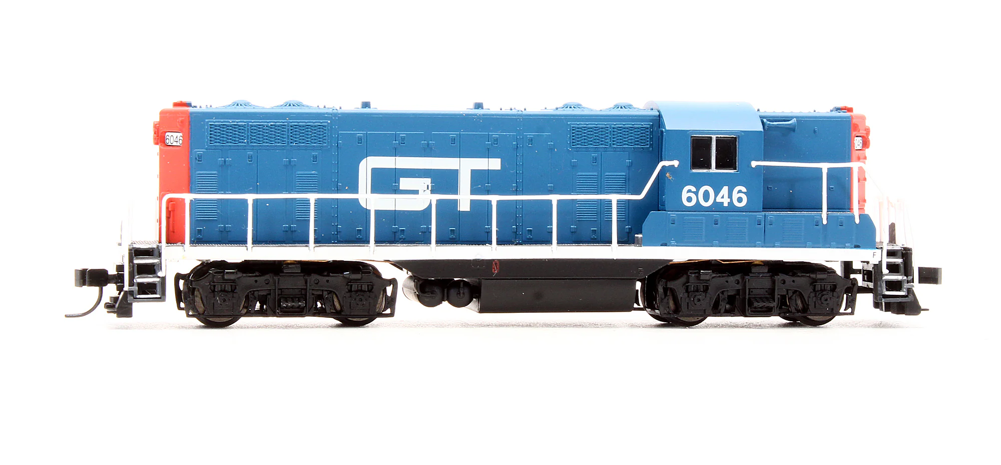 Pre-Owned 48076 GP7 Ph.1 Diesel Locomotive Grand Trunk - Road #6046 - Image 3