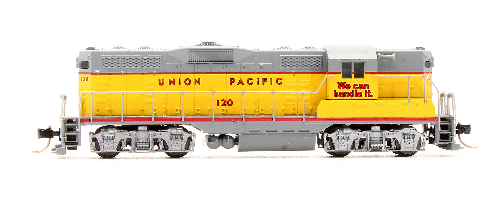 Pre-Owned 48231 GP7 Ph.2 Diesel Locomotive Union Pacific - Road #120 - Image 3