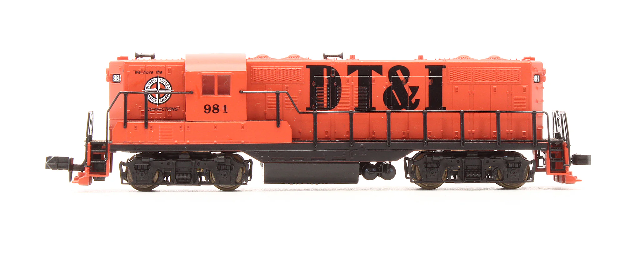 Pre-Owned 48308 GP9 Ph.2 Diesel Locomotive DT&I - Road #981 - Image 4