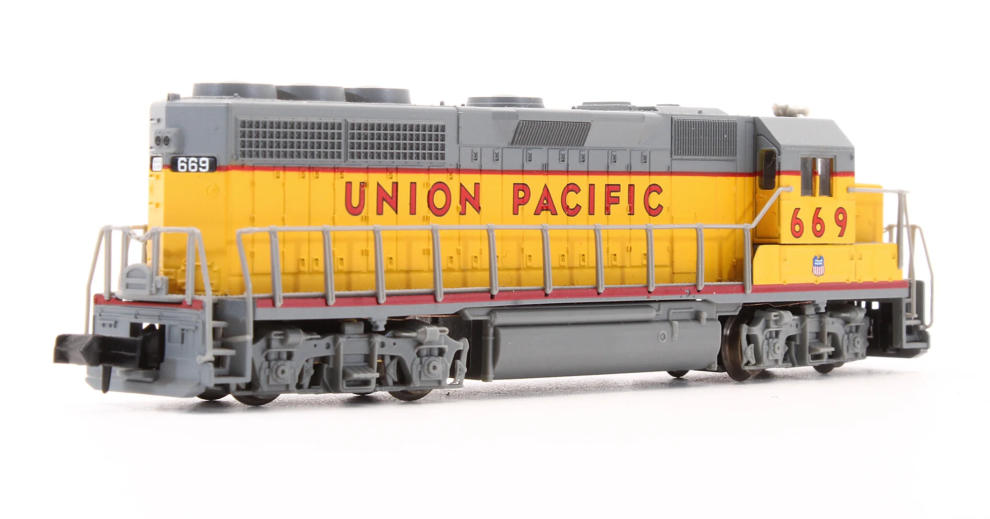 Pre-Owned 48535 GP40 Diesel Locomotive Union Pacific - Road #669 - Image 2