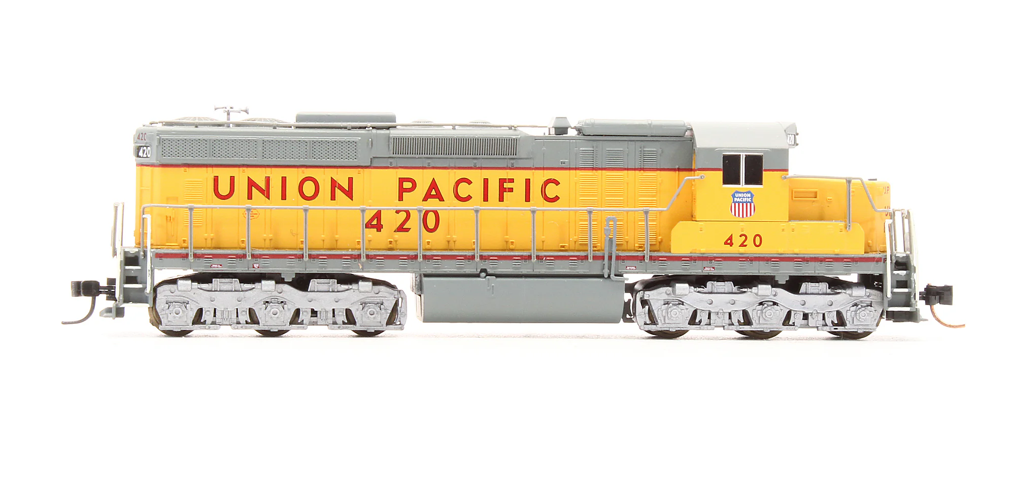 Pre-Owned 54425 SD24 Diesel Locomotive Union Pacific - Road #420 - Image 3