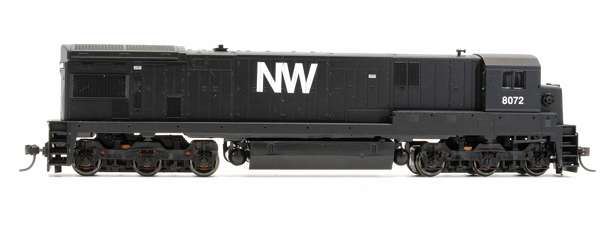 Pre-Owned C30-7 Diesel Locomotive N & W Black - Road #8072 - Image 3