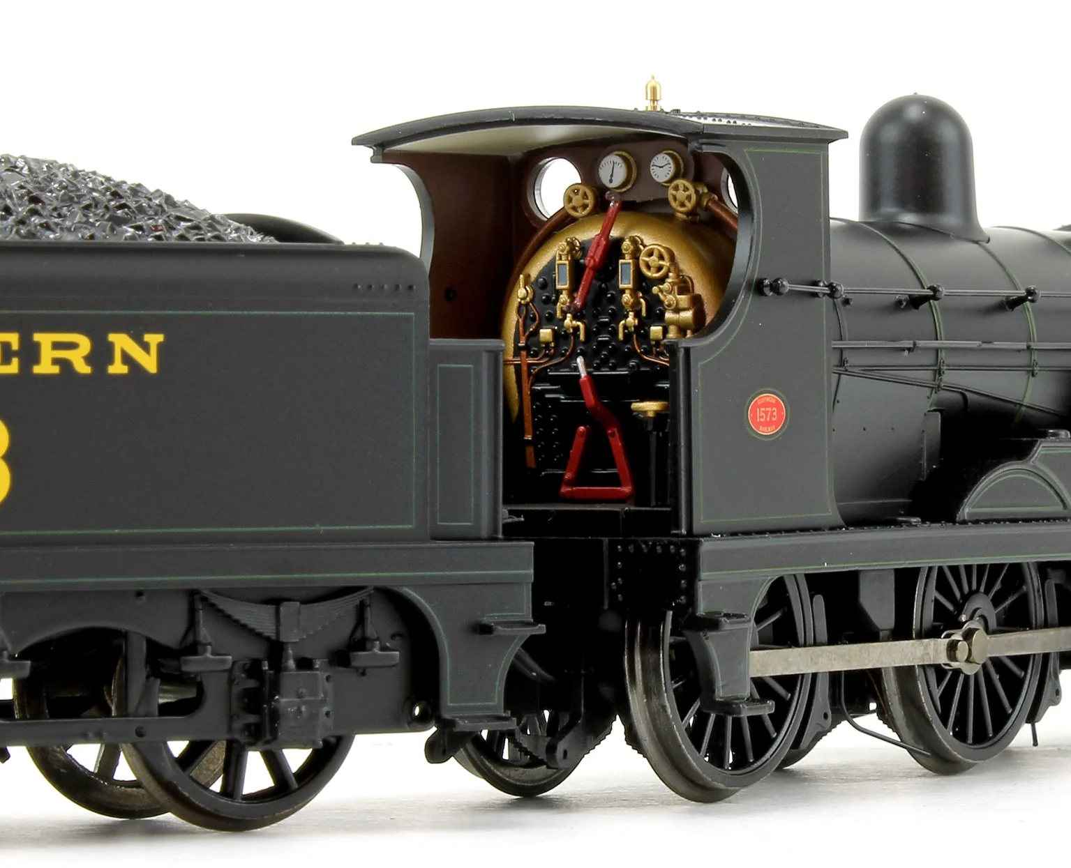 Pre-Owned 31-464A SECR C Class Southern Railway Lined Black 0-6-0 Steam Locomotive - No.1573 - DCC Fitted - Image 6