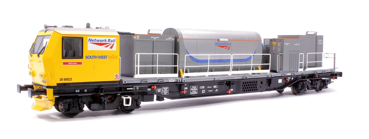 Windhoff MPV 2-Car Set Network Rail Yellow Nos. DR98923 and DR989 - DCC Sound - Image 8