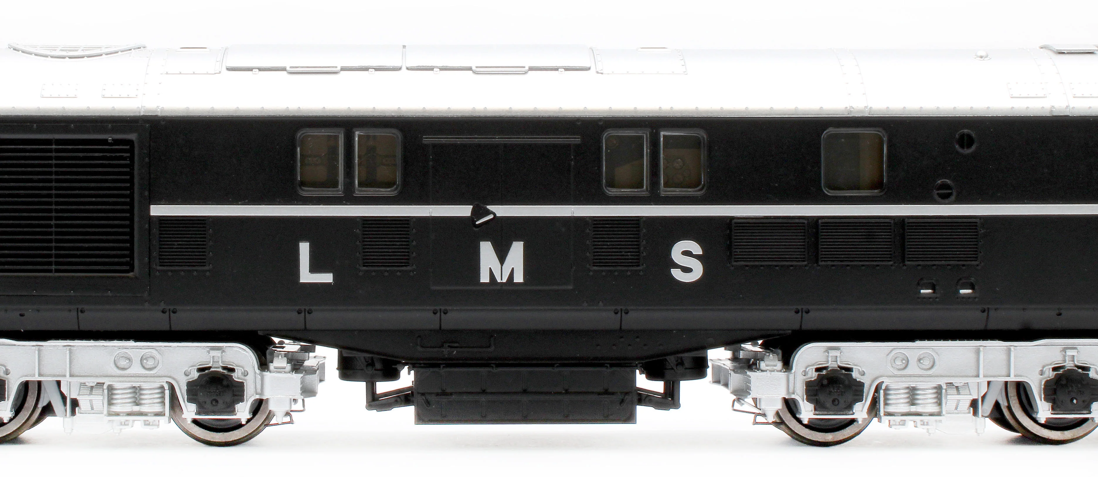LMS 10000 Black & Chrome With LMS Lettering Diesel Locomotive - DCC Sound - Image 10