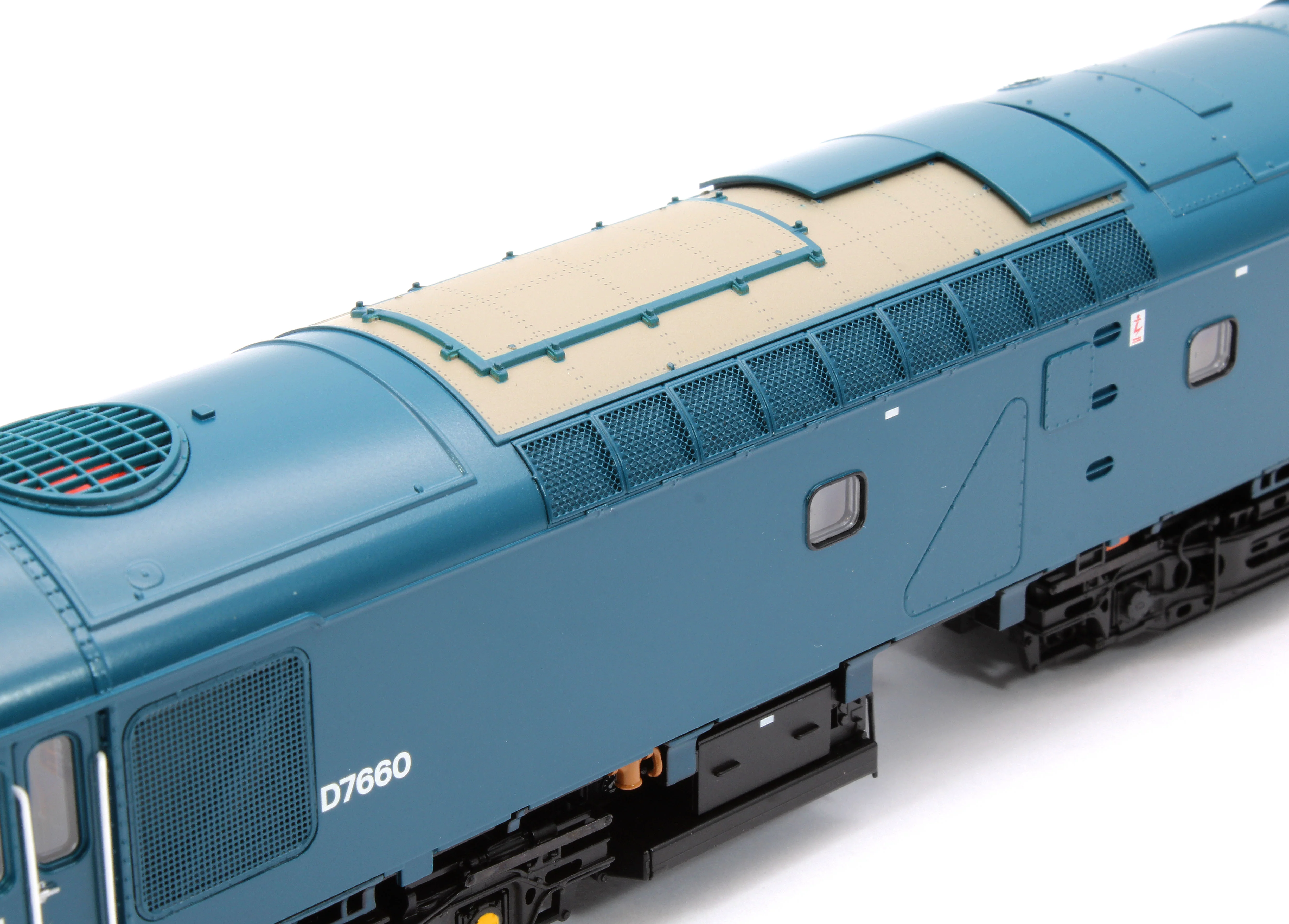32-333SFX Class 25/3 D7660 BR Blue (Small Yellow Panels) Diesel Locomotive - DCC Sound Deluxe - Image 12