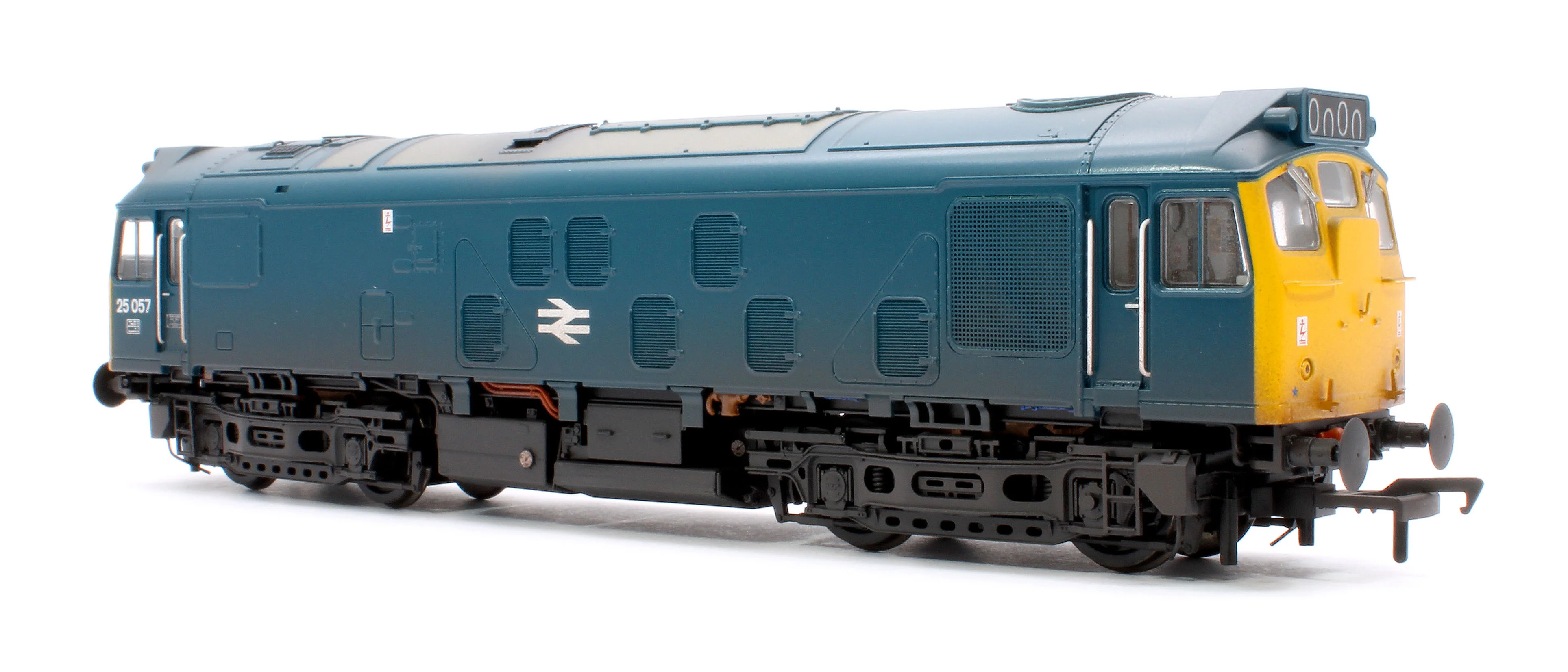 32-340SFX Class 25/1 25057 BR Blue Diesel Locomotive - DCC Sound Deluxe & Weathered - Image 5