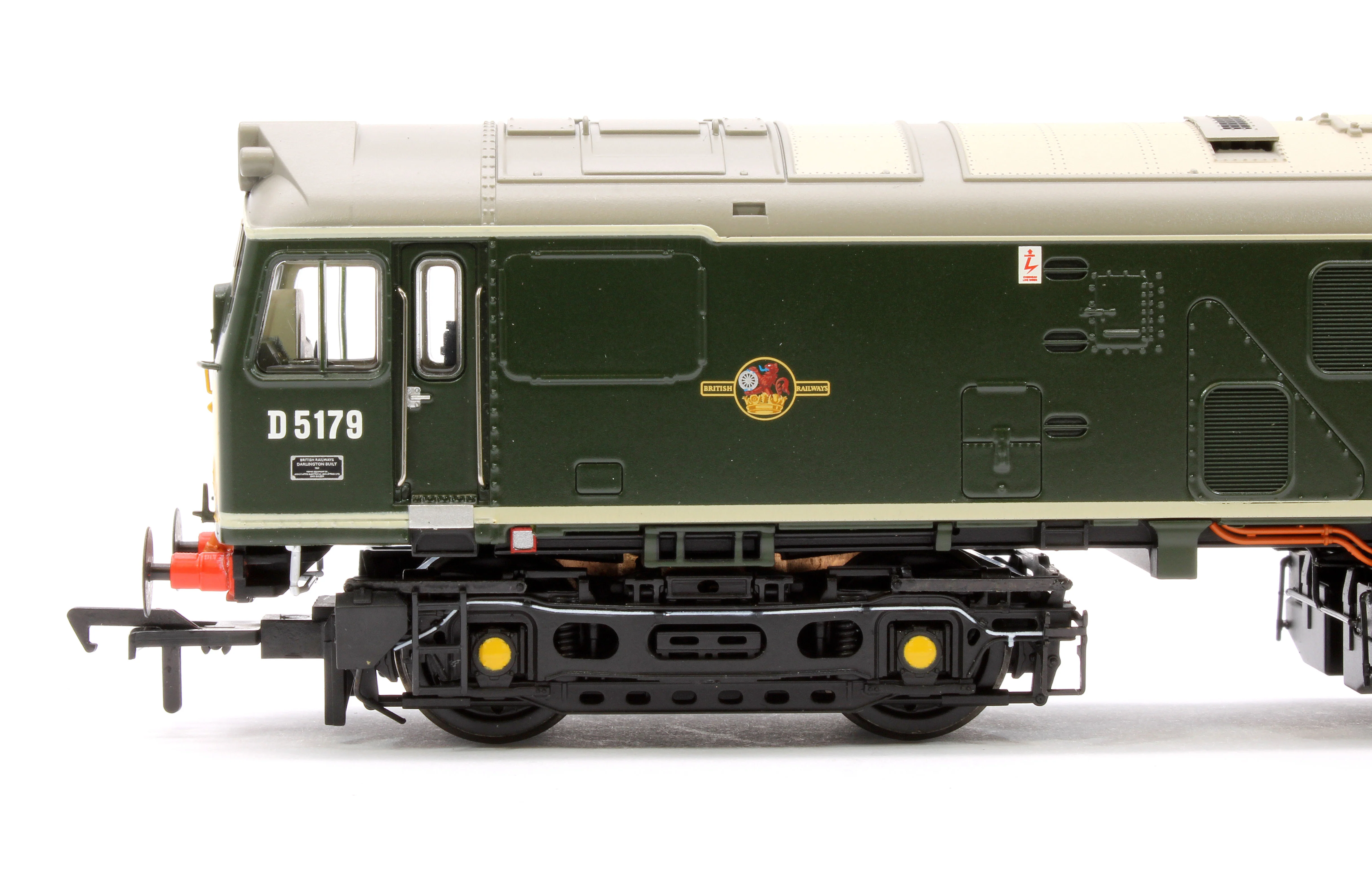 32-343ASFX Class 25/1 D5179 BR Green (Small Yellow Panels) Diesel Locomotive - DCC Sound Deluxe - Image 7