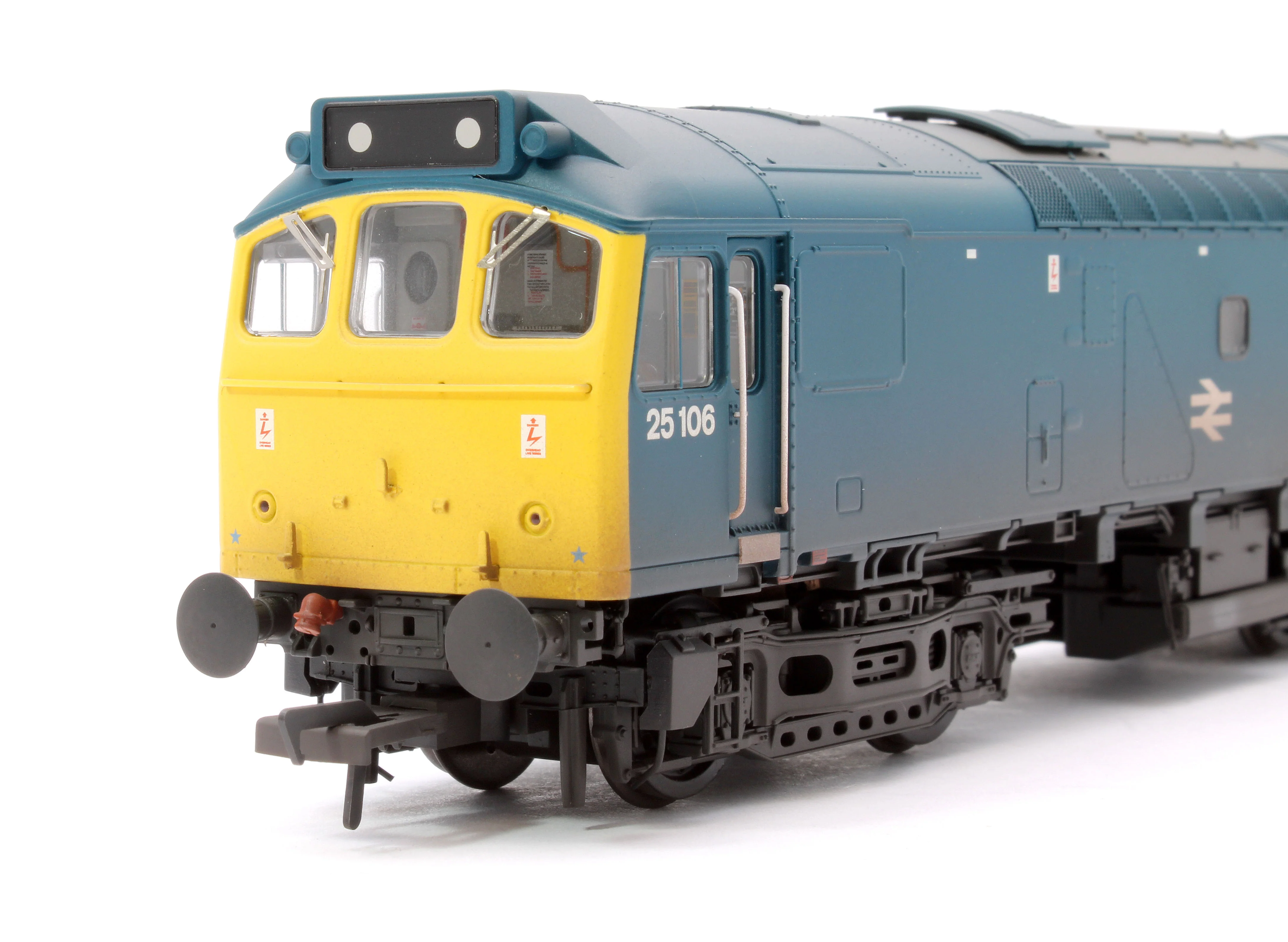 32-346SF Class 25/2 25106 BR Blue Diesel Locomotive - DCC Sound & Weathered - Image 9