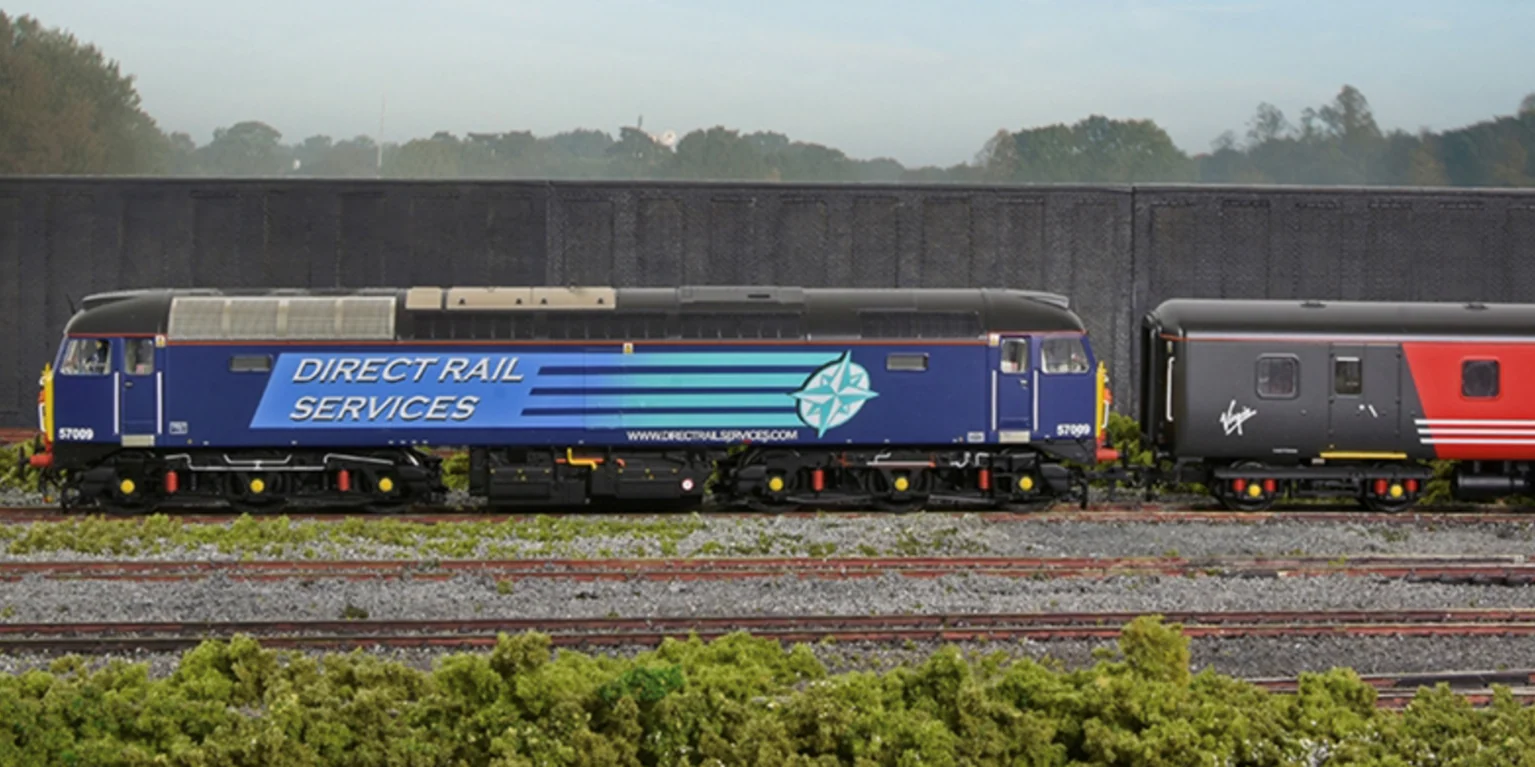 Class 57/0 57009 DRS Compass (Original) Diesel Locomotive (DCC Ready) - Image 8