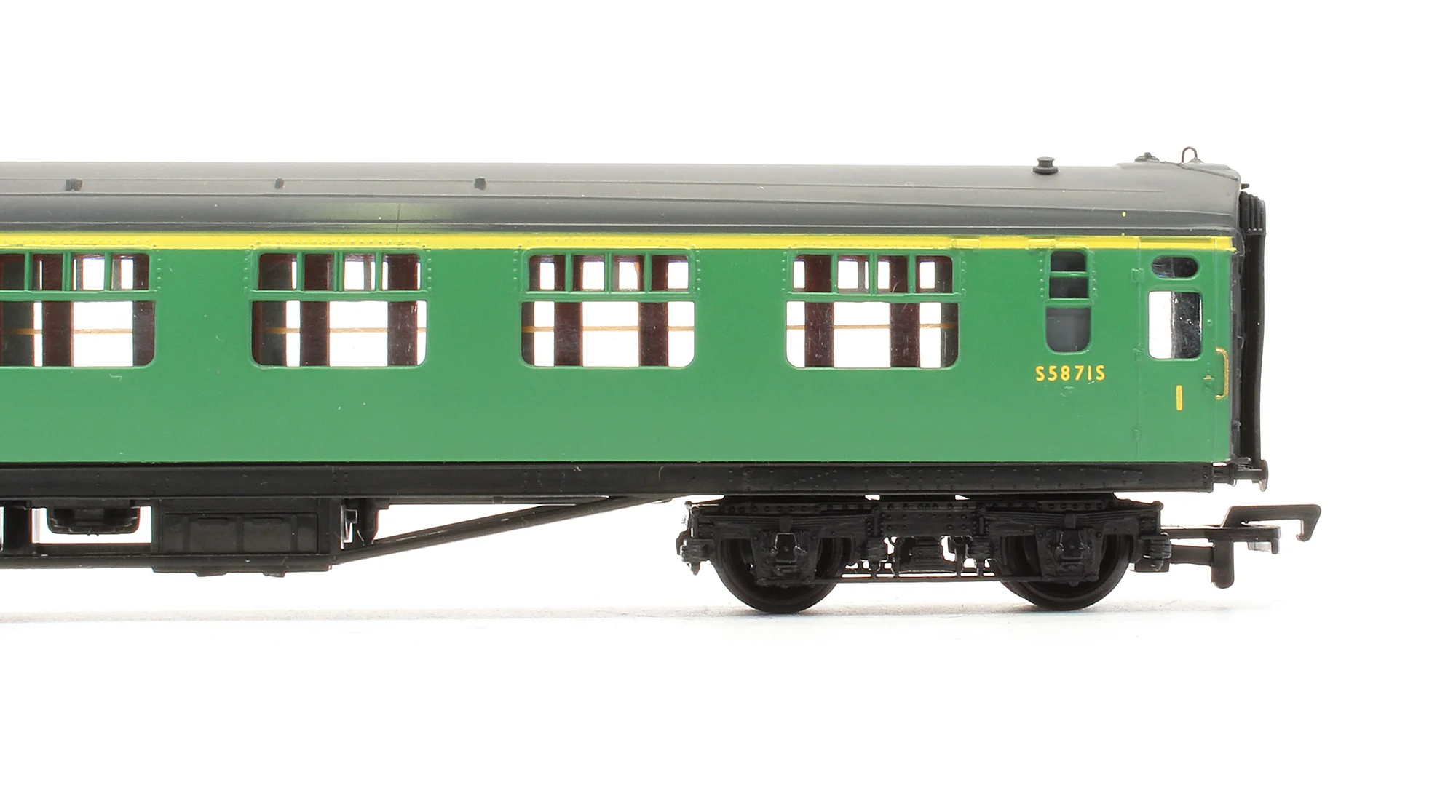 Pre-Owned BR Malachite Green 63ft Bulleid Corridor Composite Coach 'S5871S' - Image 3