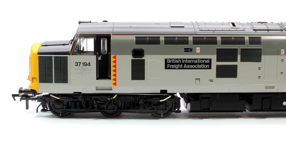 Pre-Owned 35-307 Class 37/0 Centre Headcode 37194 'British Int. Freight Assoc.' BR RF Diesel Locomotive - DCC Fitted - Image 6