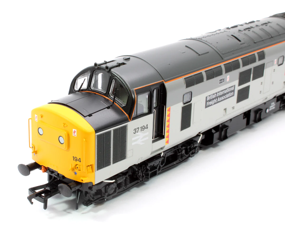 Pre-Owned 35-307 Class 37/0 Centre Headcode 37194 'British Int. Freight Assoc.' BR RF Diesel Locomotive - DCC Fitted - Image 9