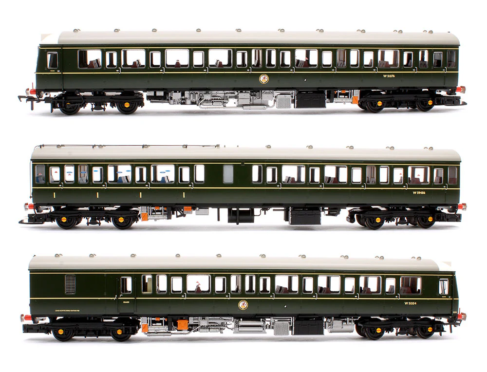 35-503 Class 117 3-Car DMU R334 BR Green (Small Yellow Panels)