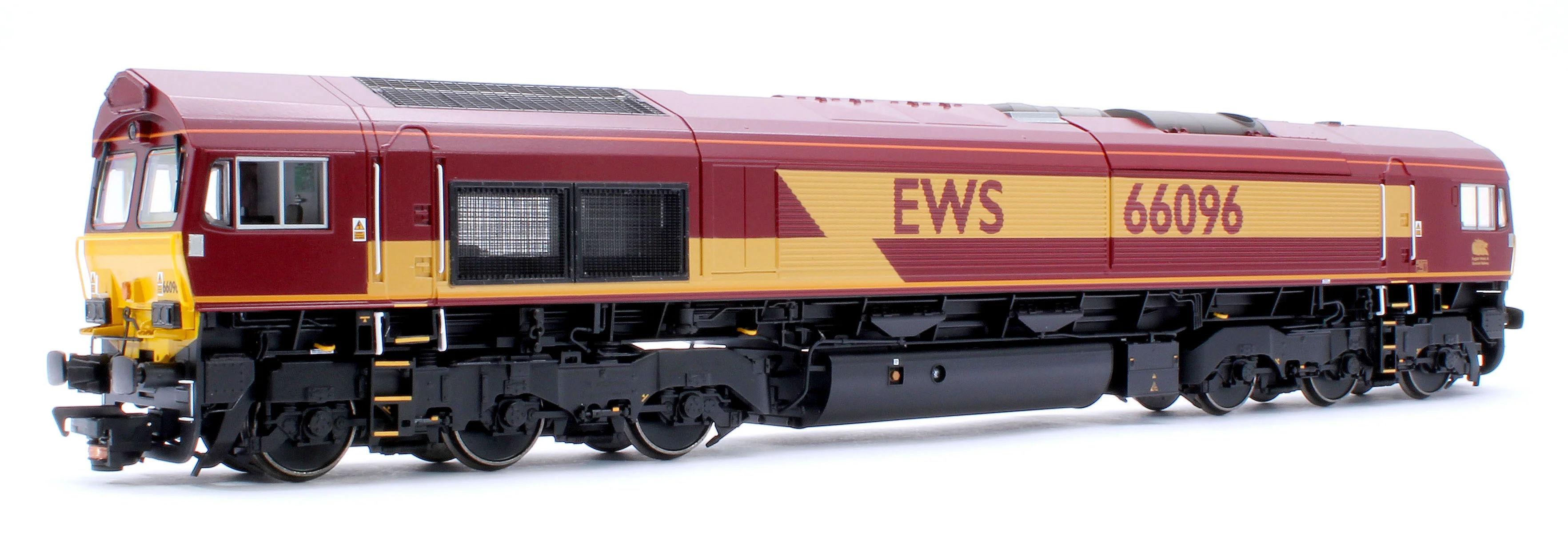 Class 66/0 66096 EWS Diesel Locomotive - Image 4
