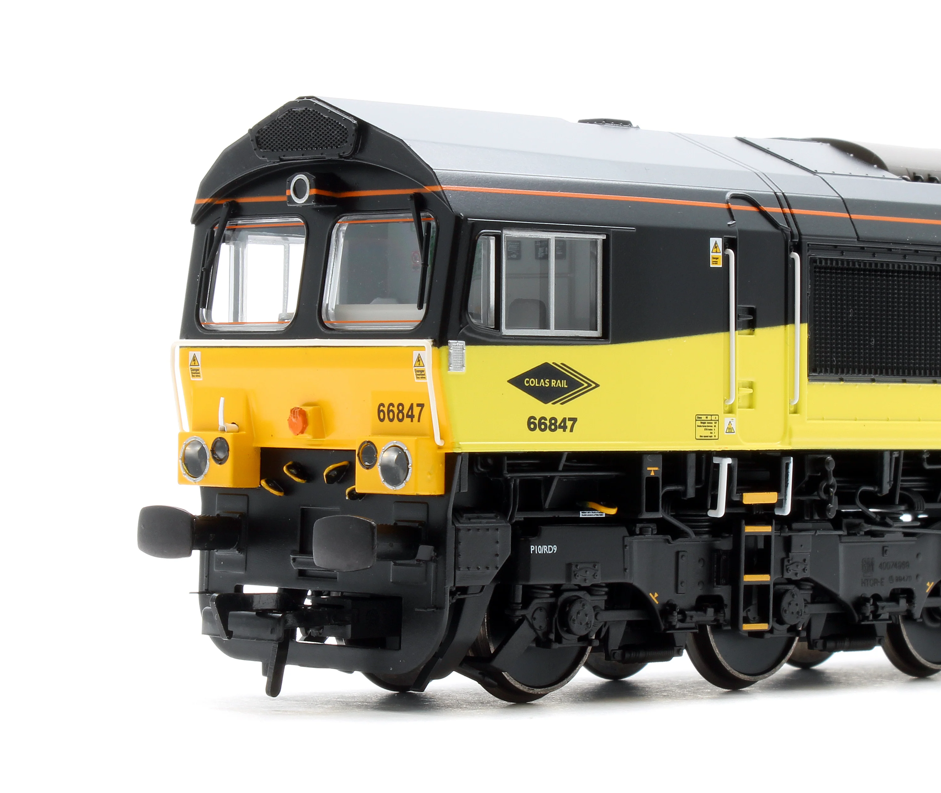 Class 66/8 66847 'Terry Baker' Colas Rail Freight Diesel Locomotive - Deluxe DCC Sound - Image 7