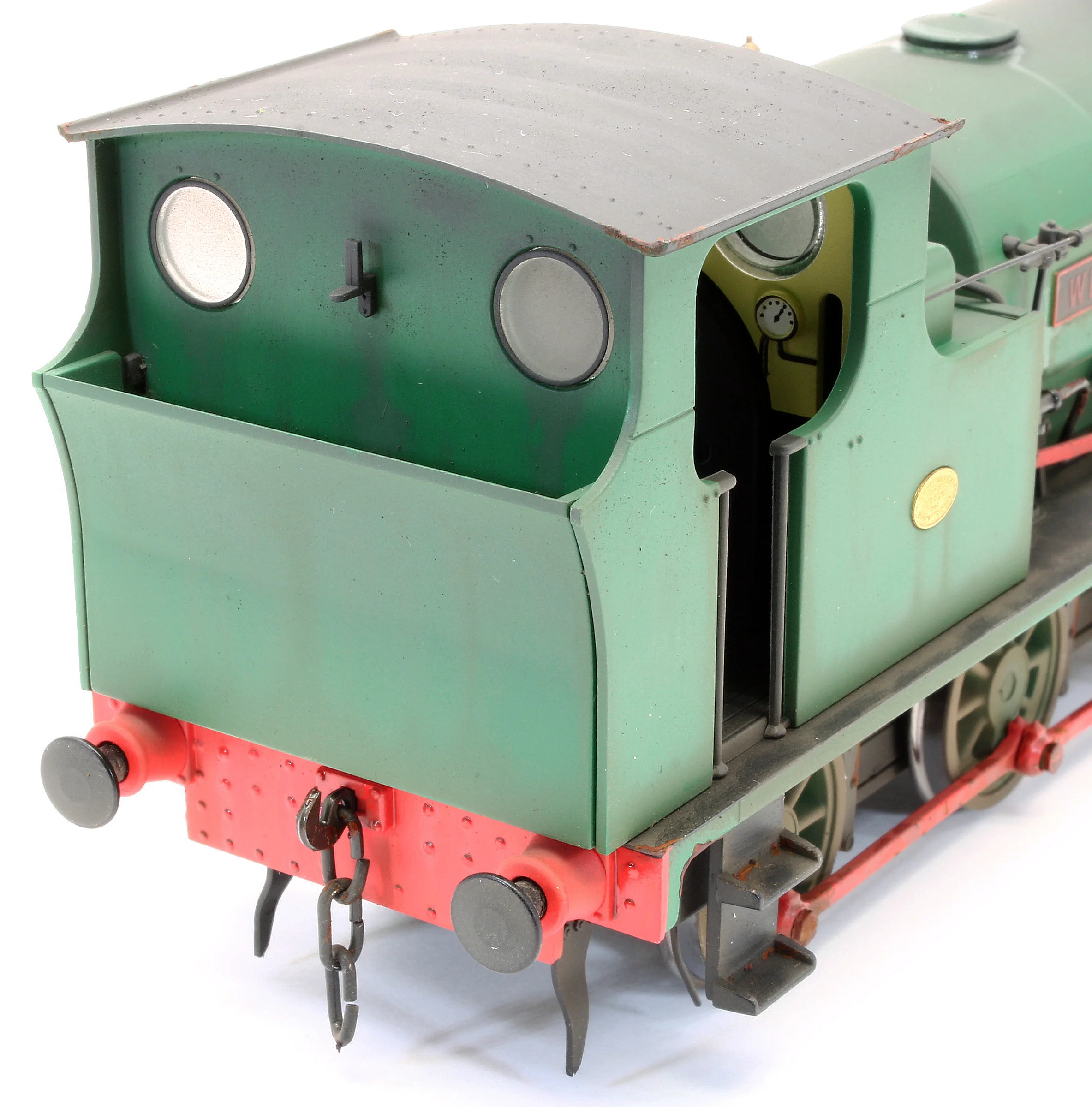 Bespoke Weathered Hudswell Clarke 'Wissington' 0-6-0 Tank Green Steam Locomotive - Heavy Finish, Nameplate Added, Works Plate Added - Image 8
