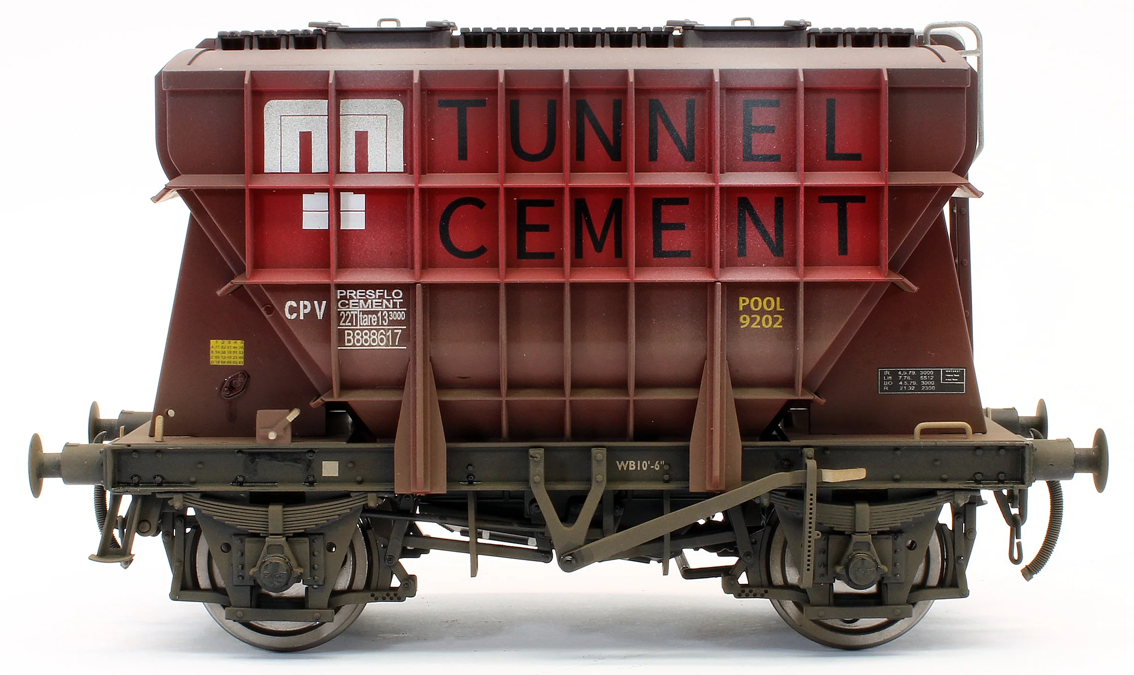 Bespoke Weathered Presflo Wagon 'Tunnel Cement' Bauxite B888617 - Medium Finish, Renumbered - Image 6