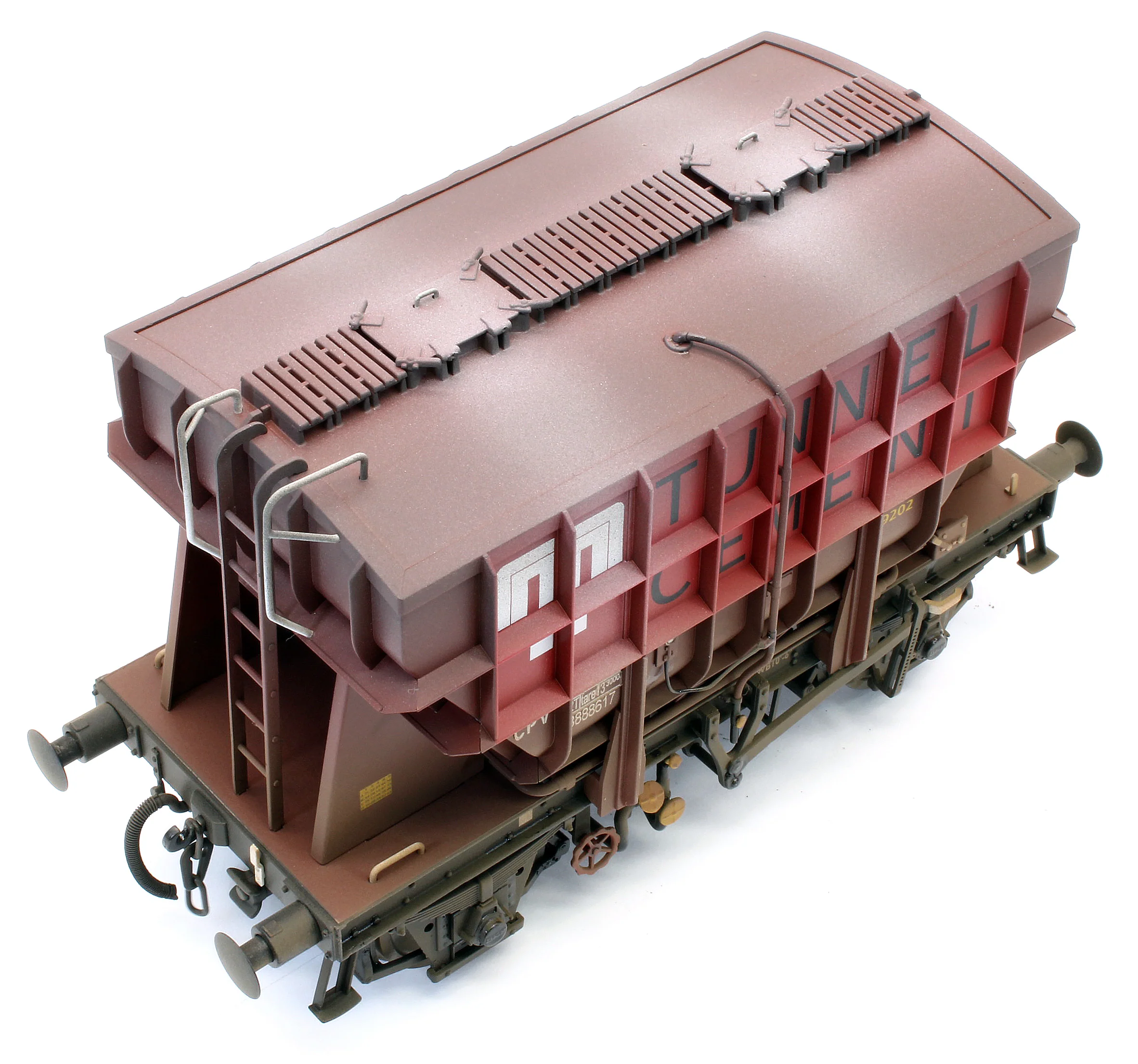 Bespoke Weathered Presflo Wagon 'Tunnel Cement' Bauxite B888617 - Medium Finish, Renumbered - Image 7