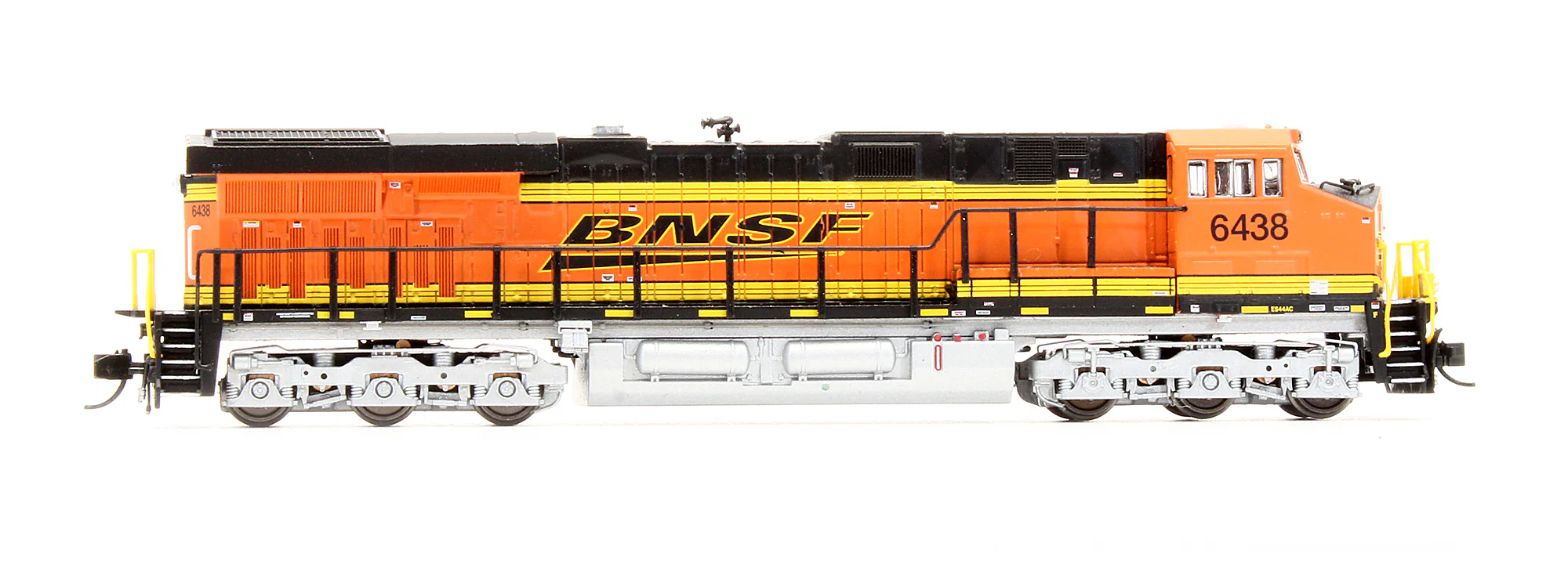 Pre-Owned GE ES44AC Diesel Locomotive BNSF Swoosh Scheme - Road #6438 - DCC Sound - Image 3