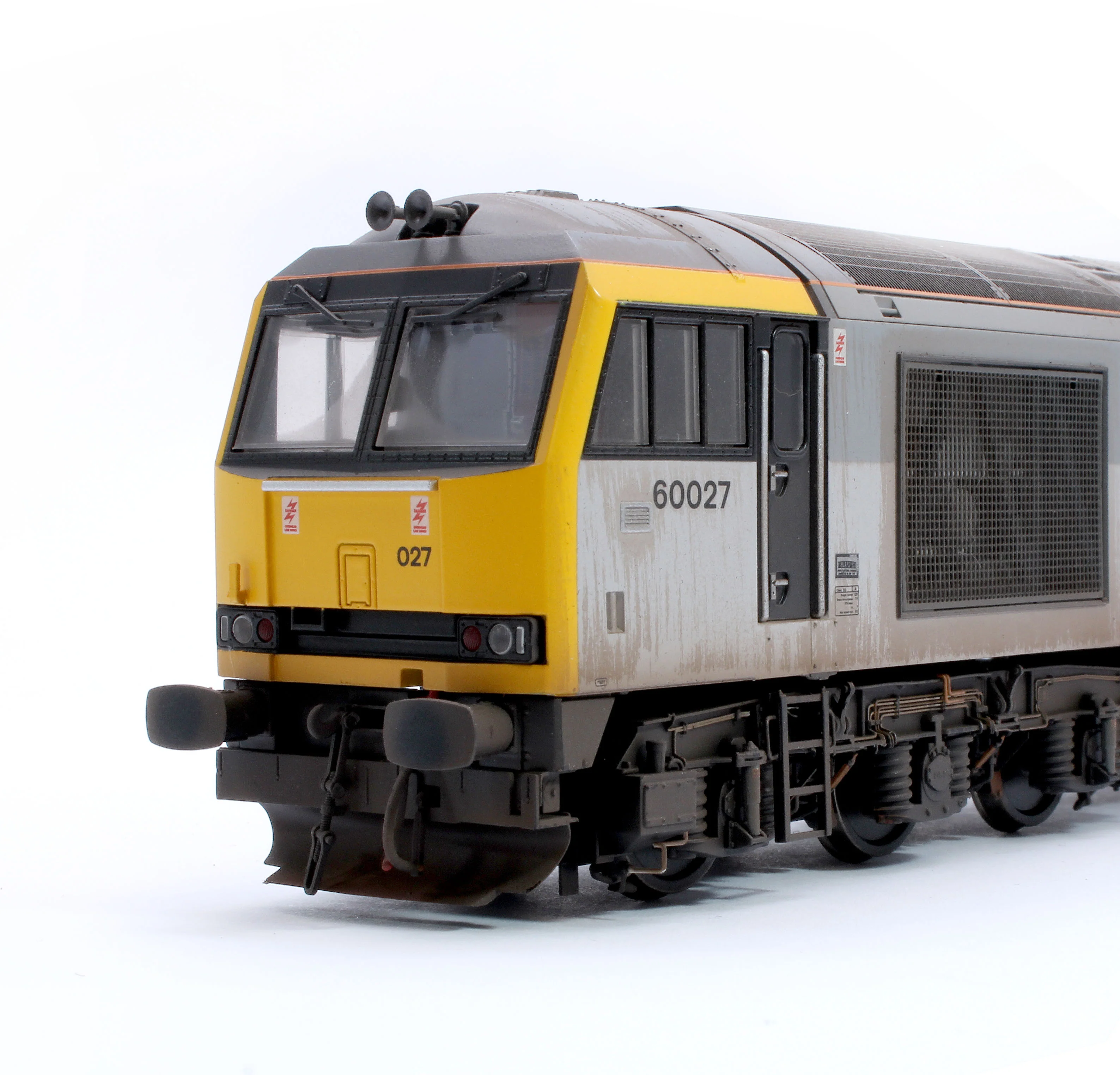 CM-60027-TGP-SOUNDW Highly Detailed Premium Weathered Class 60 027 “Joseph Banks” Triple Grey Petroleum Diesel Electric Locomotive - DCC Sound - Image 8