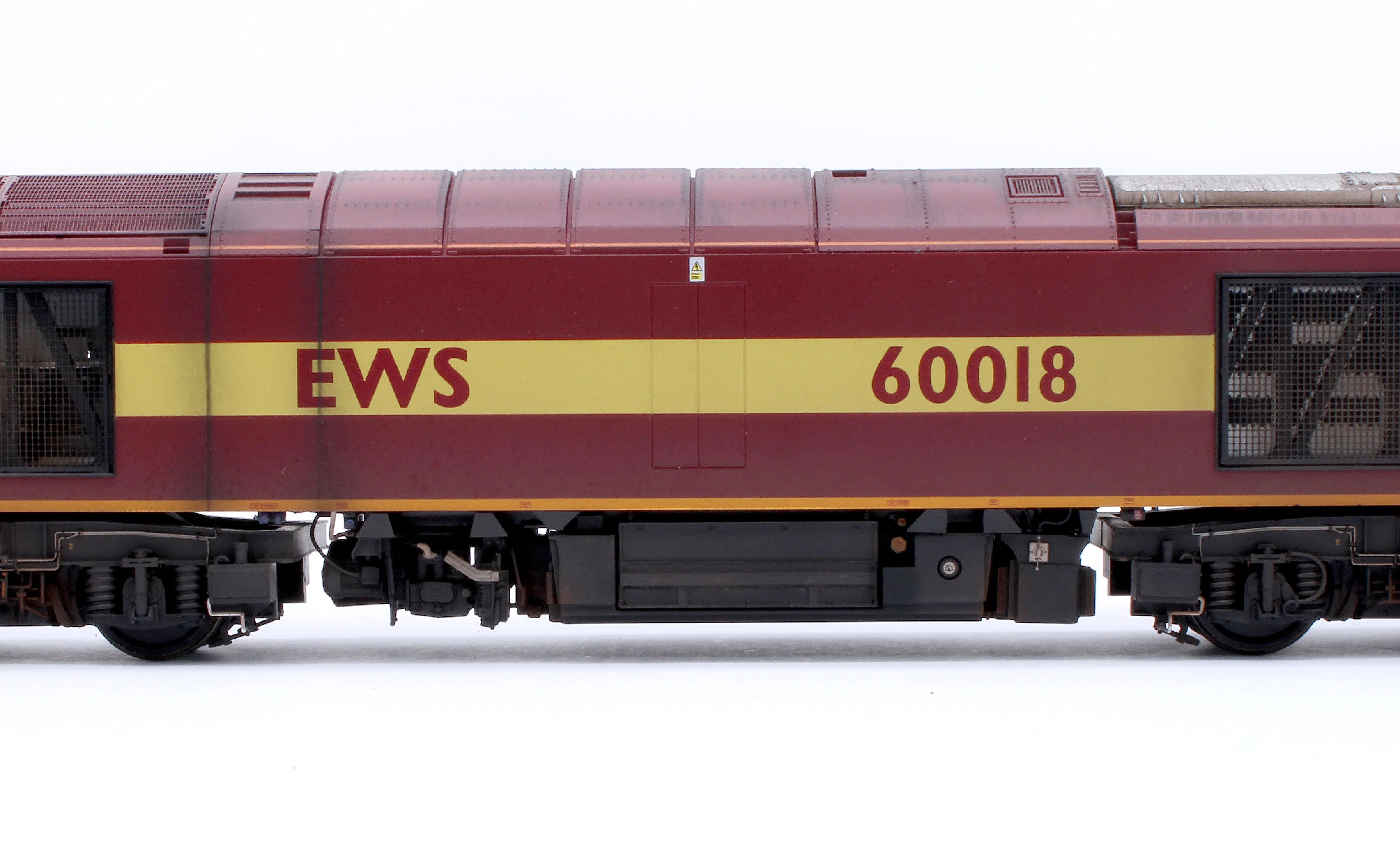 CM-60018-EWSW Highly Detailed Premium Weathered Class 60 018 EWS Diesel Electric Locomotive - Image 7