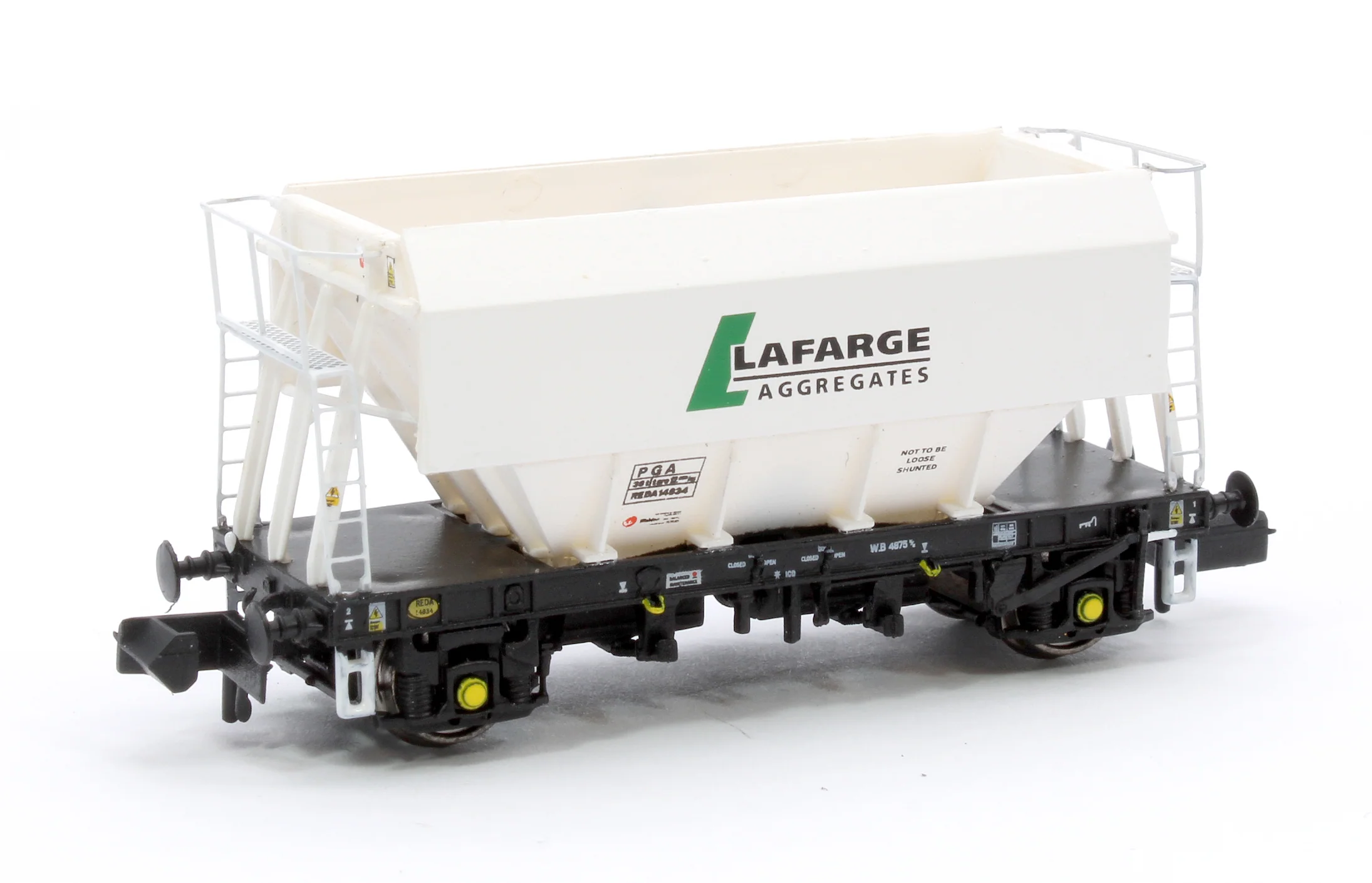 CM PG012 N (L) TP (A) Set of 3 Lafarge Aggregates PGA 51T Hopper Wagons - Image 3