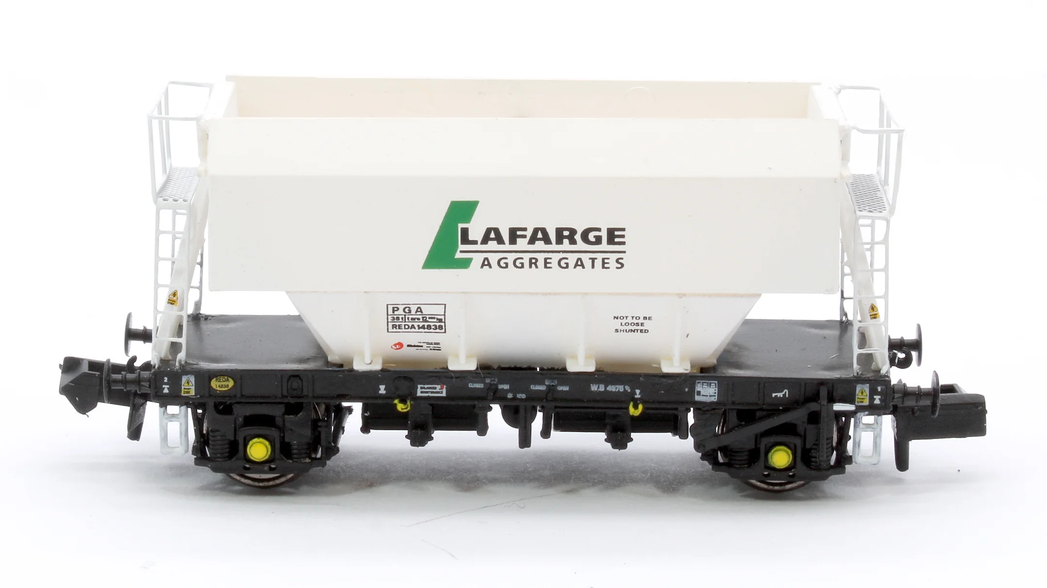 CM PG012 N (L) TP (A) Set of 3 Lafarge Aggregates PGA 51T Hopper Wagons - Image 6