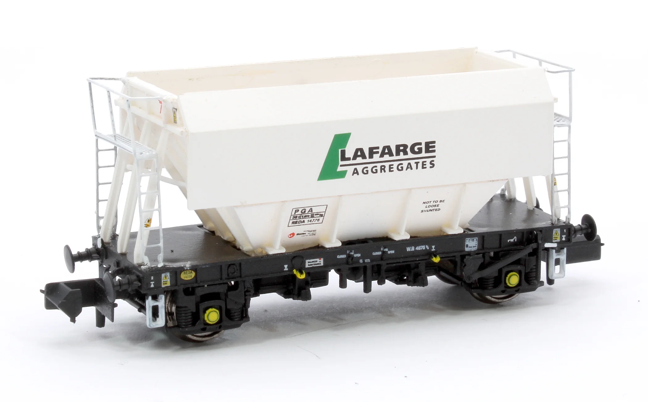 CM PG012 N (L) TP (A) Set of 3 Lafarge Aggregates PGA 51T Hopper Wagons - Image 7