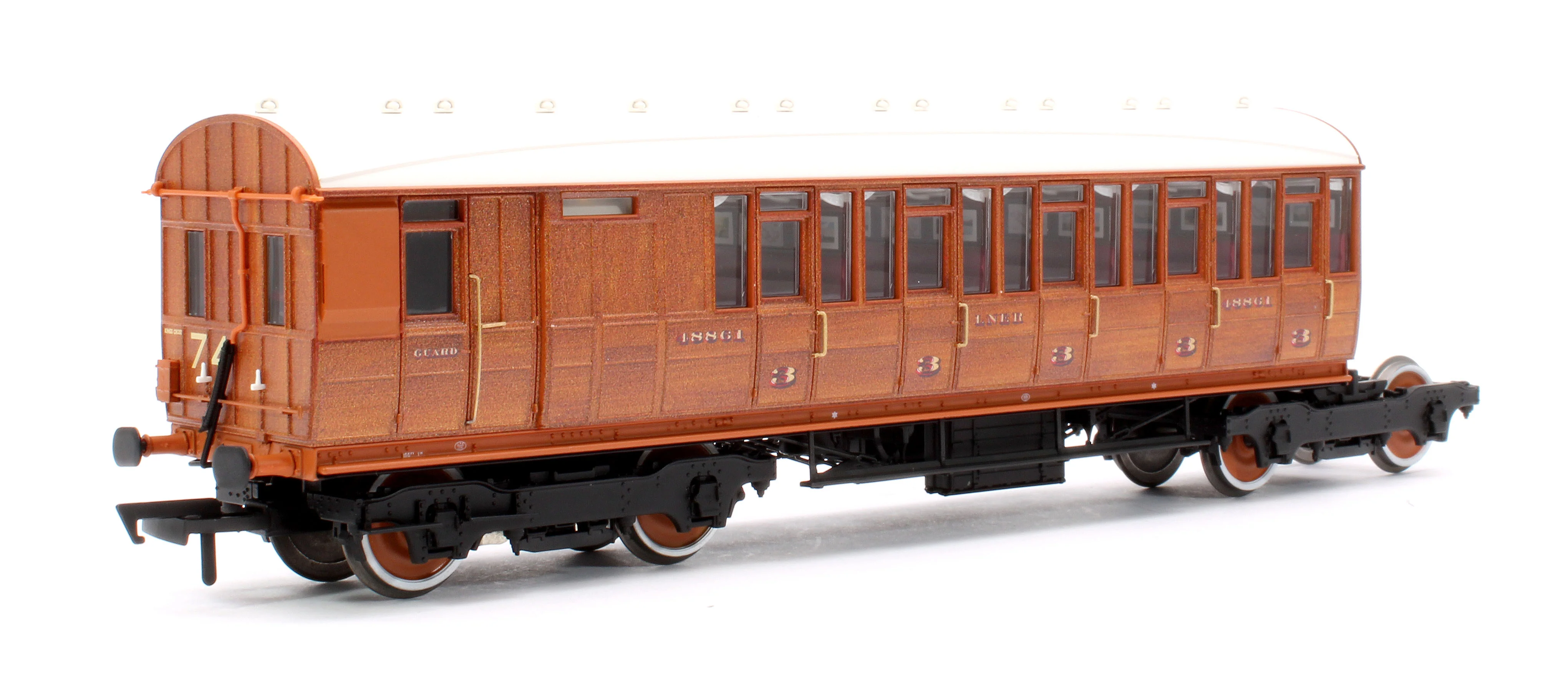 C2001A Quad Art Set No. 74A LNER Teak Preserved Set 4 Coach Pack - Image 3