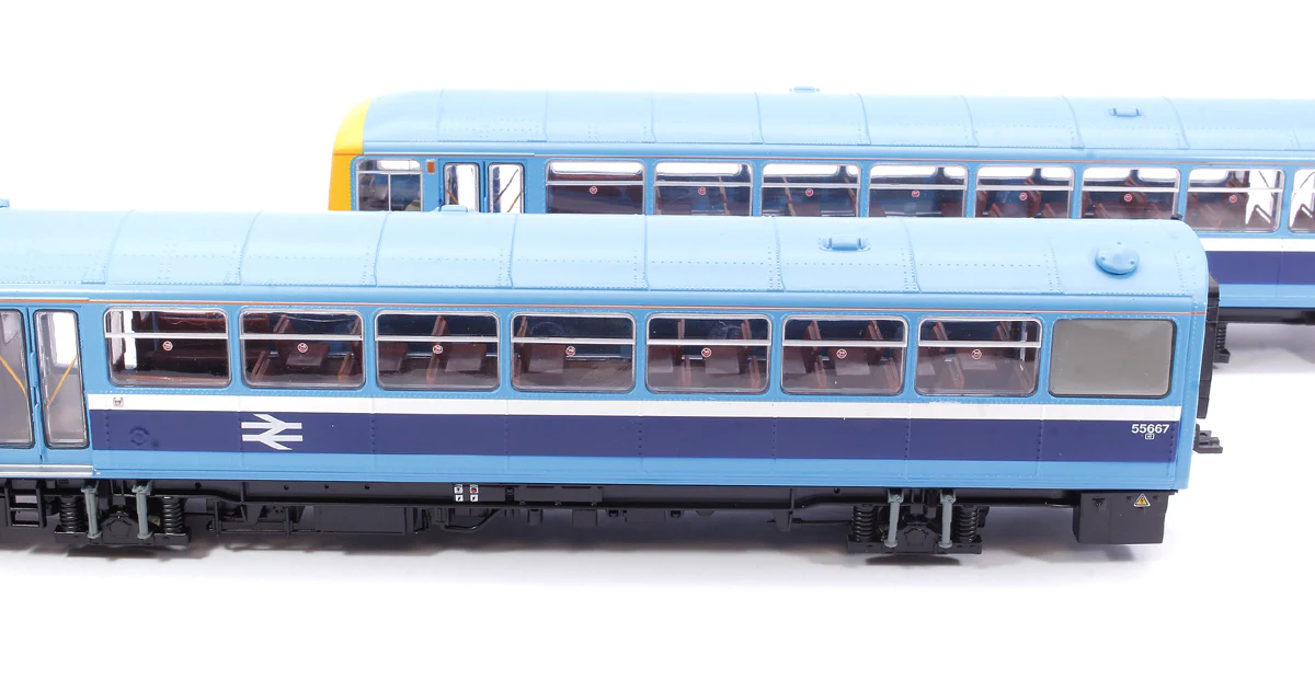 E83022 Class 143 2-Car DMU 143001 BR Provincial (Original) - Image 9