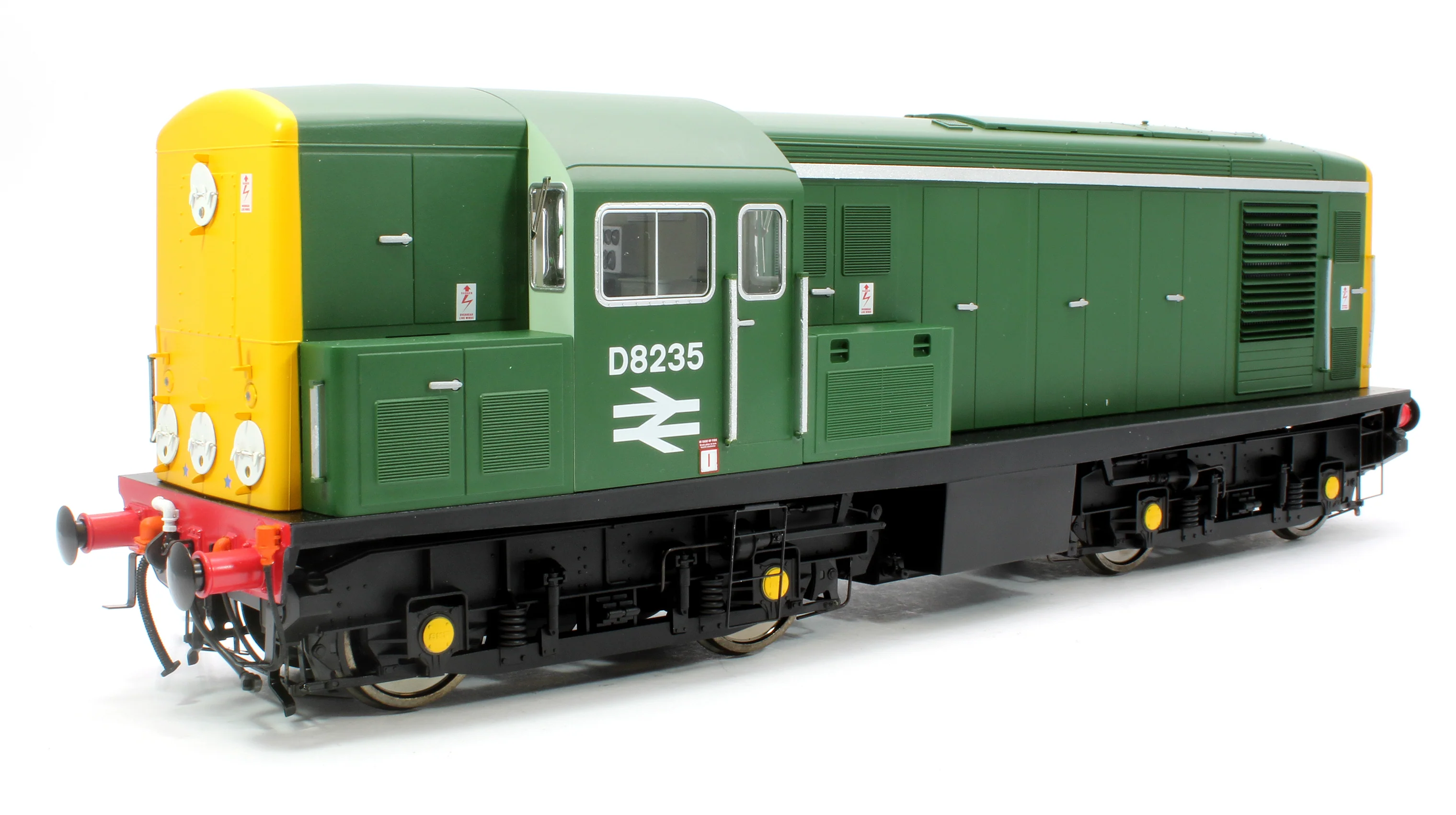 E84707 Class 15 D8235 BR Green (Full Yellow Ends) Diesel Locomotive - Image 3