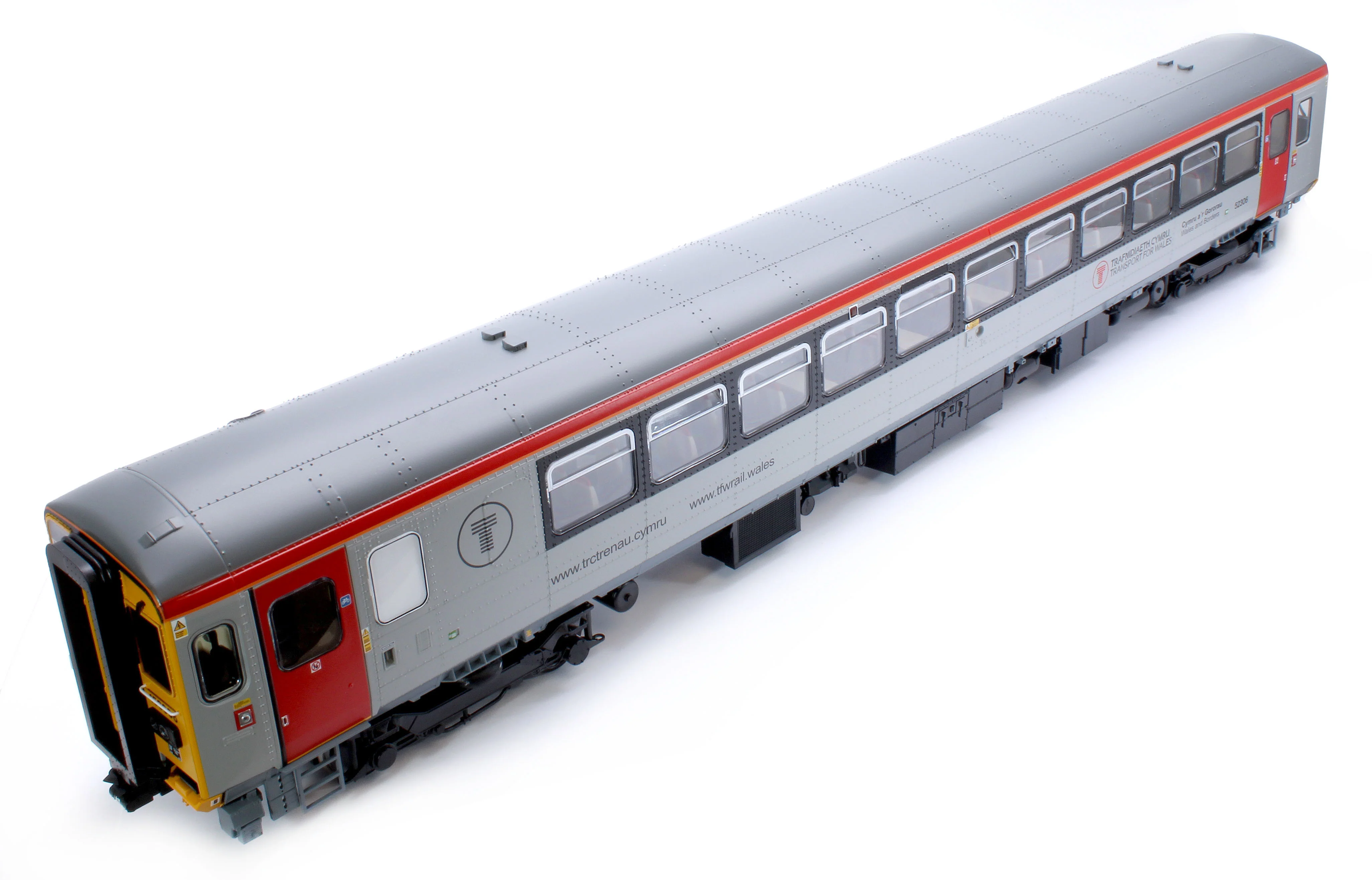 53273 Class 153 Transport for Wales Grey/Red 153906 Diesel Locomotive - DCC Sound - Image 9