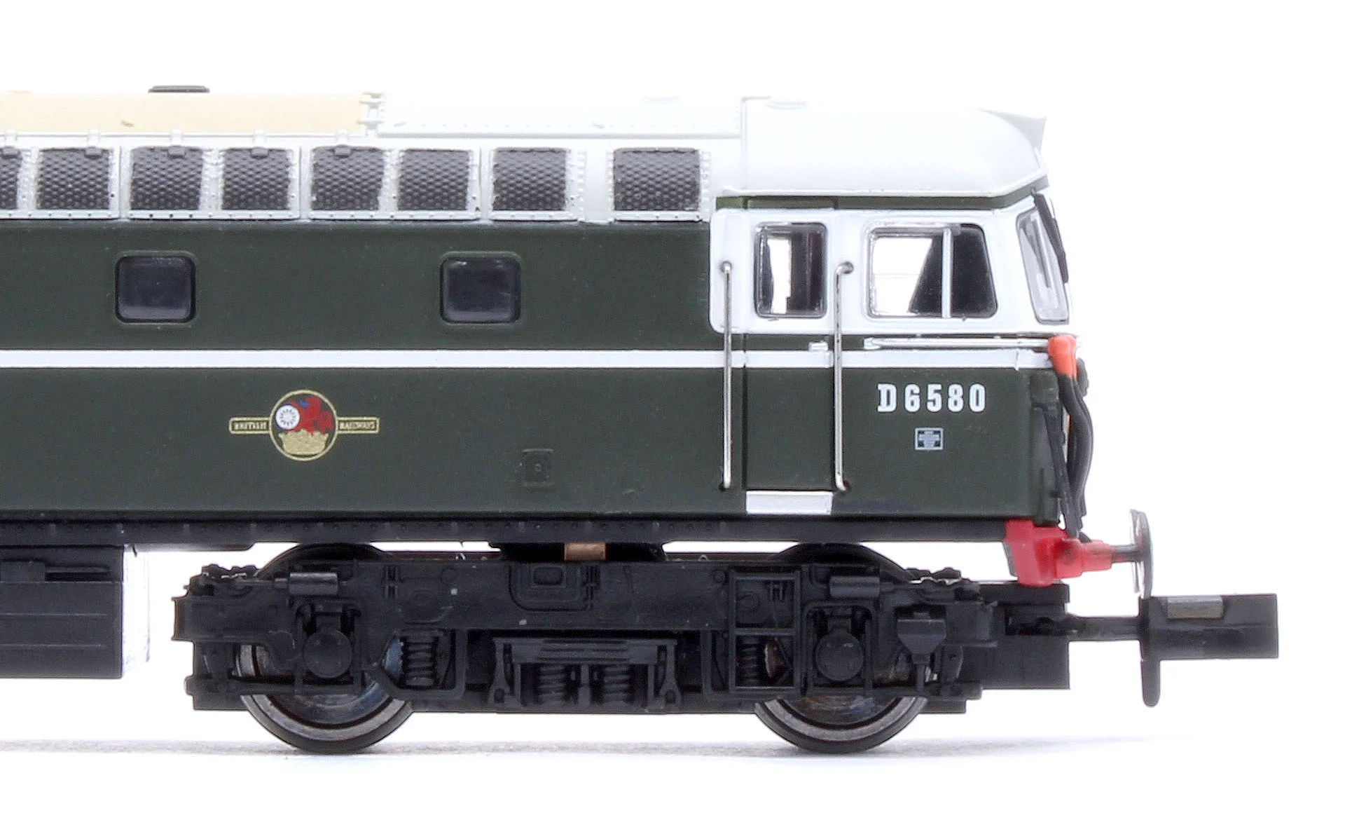 2D-001-024D Class 33/1 D6580 BR Green Very Small Yellow Panels Diesel Locomotive - DCC Fitted - Image 7