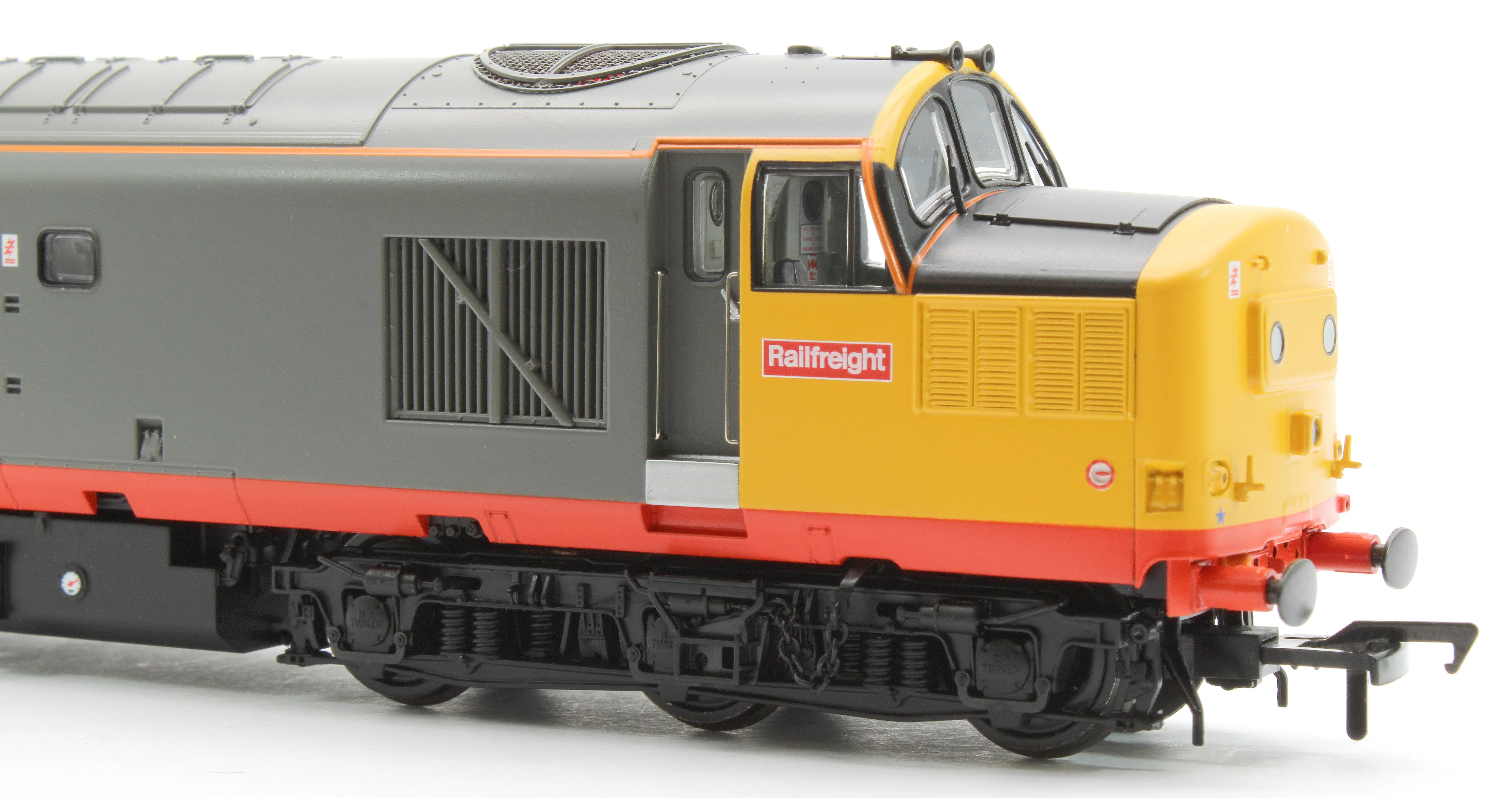 Class 37/0 Centre Headcode 37371 BR Railfeight (Red Stripe) Diesel Locomotive - Image 7
