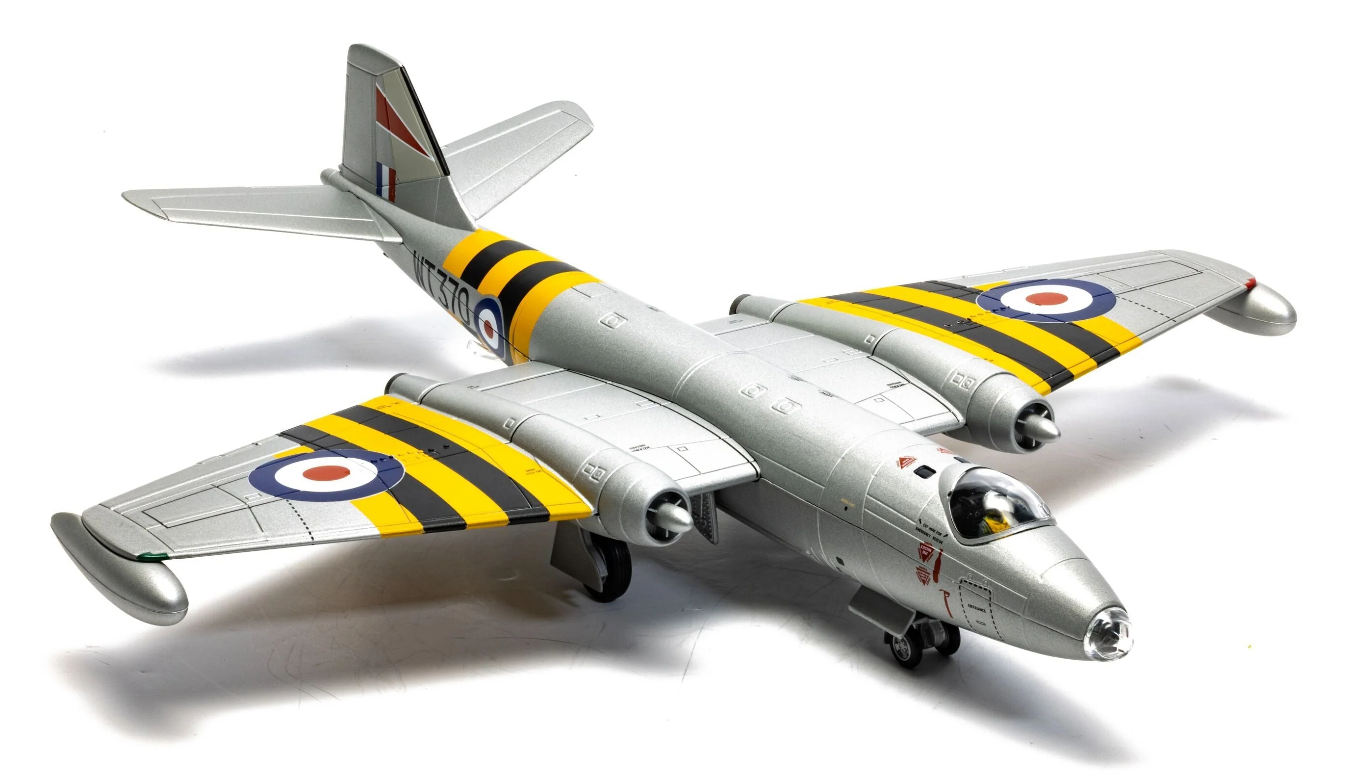 English Electric Canberra B.6, WT370, Operation Musketeer, 1956 - Image 4
