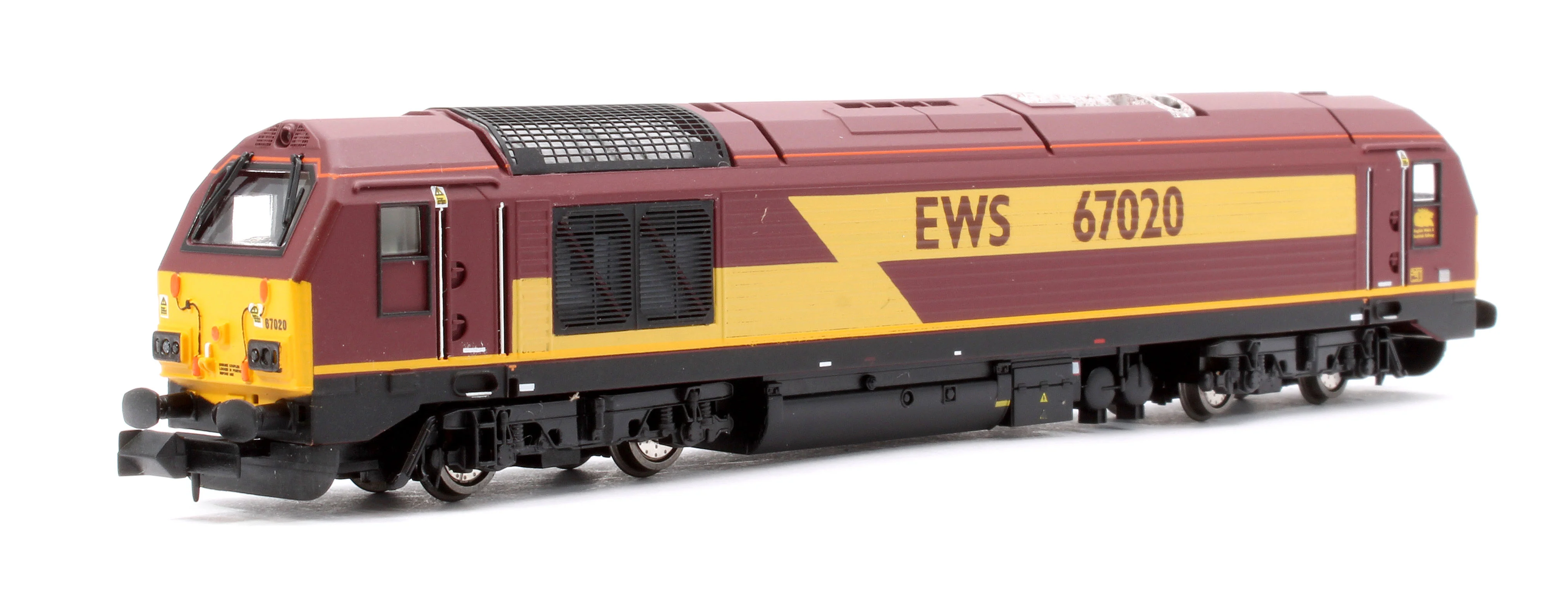 2D-010-015D Class 67 EWS Red/Gold 67020 Diesel Locomotive - DCC Fitted - Image 3