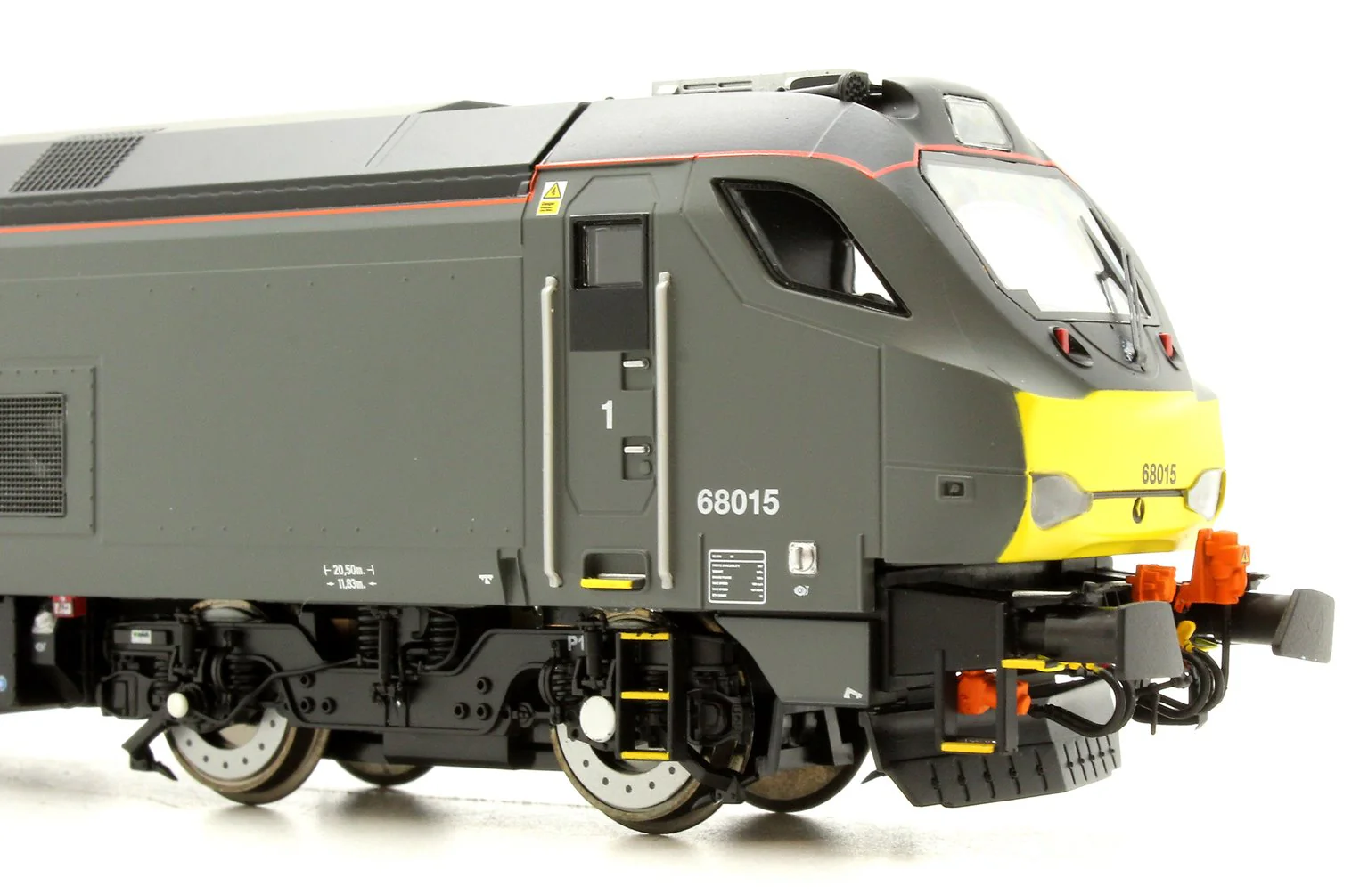 Class 68 Chiltern 68015 in Chiltern Railways livery early service Diesel Locomotive - Image 3