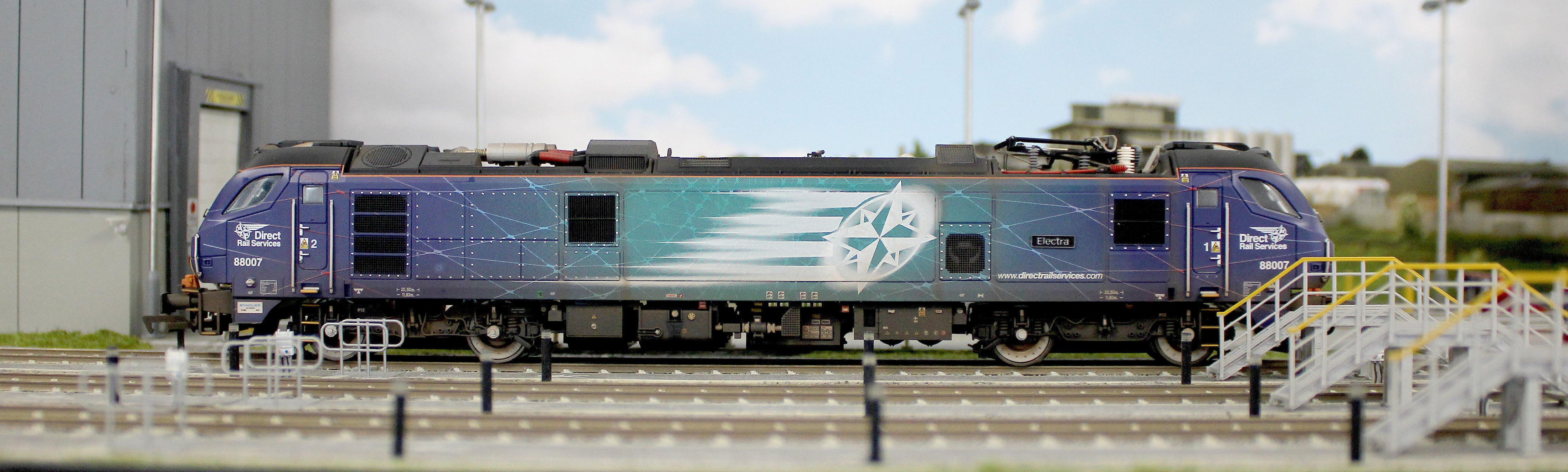 Highly Detailed Premium Weathered Class 88 'Electra' 88007 DRS Electro-Diesel Locomotive - Image 12
